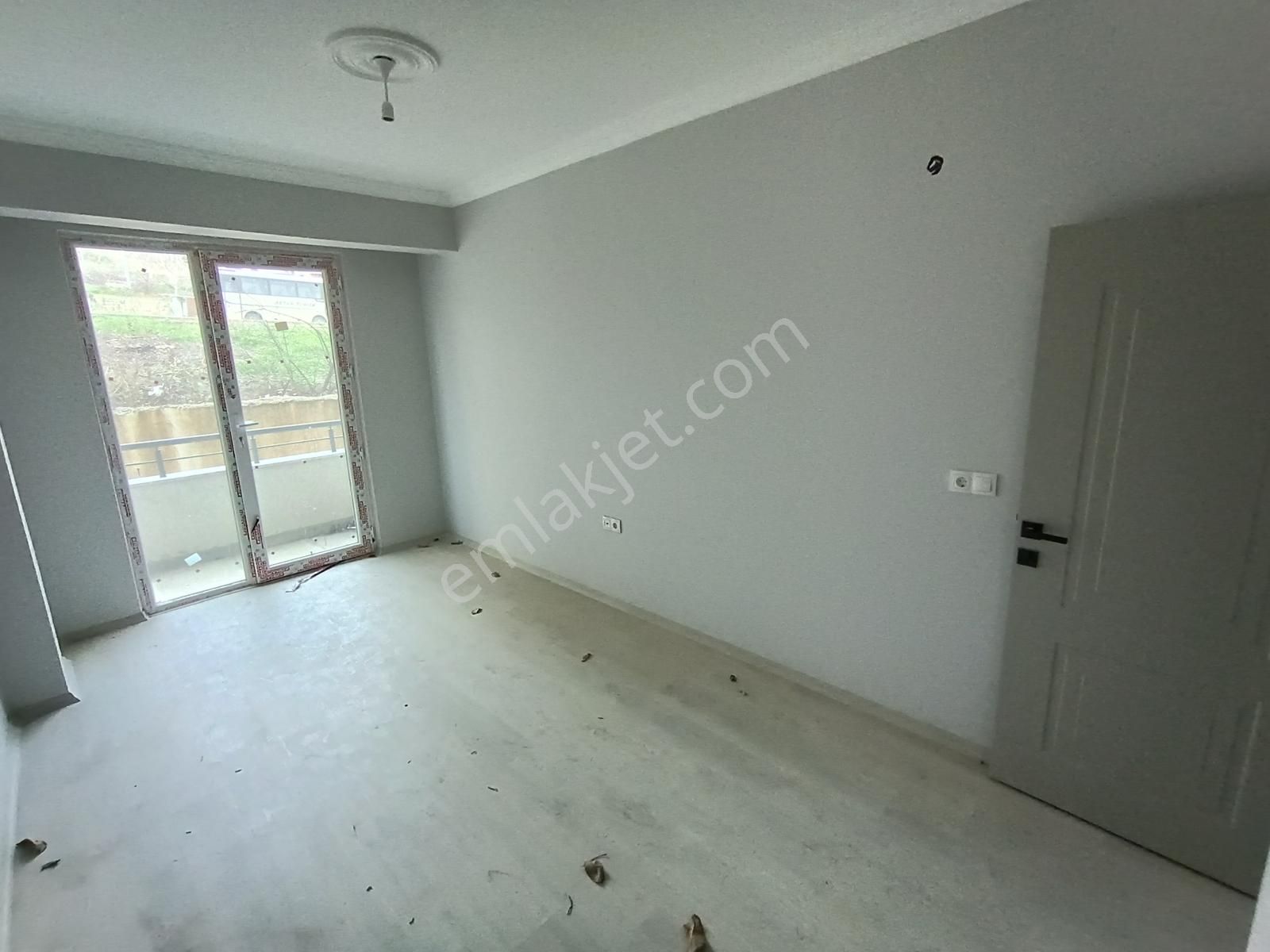 Çiftlikönü Mah. Eski Otogar Yanında Satılık Sıfır İskanlı 3+1 - Görsel 15