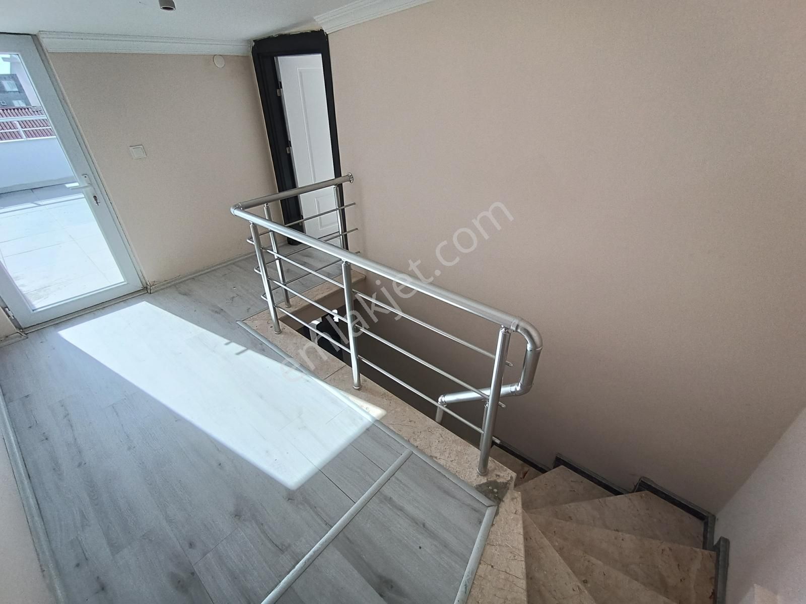 Çınarlı Mah İskanlı Deniz Manzaralı Geniş Teraslı Dubleks 3+1 - Görsel 18