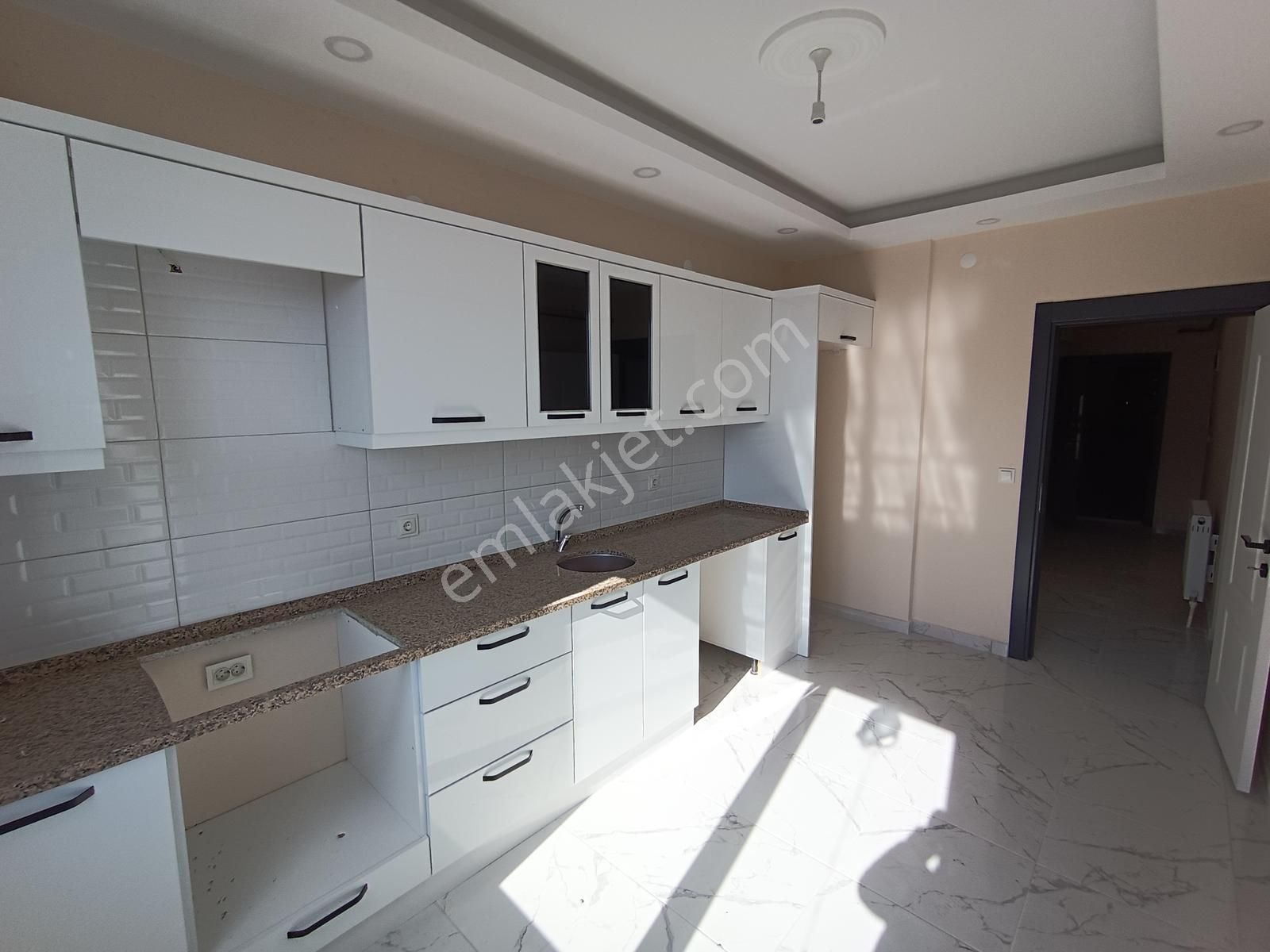 Çınarlı Mah İskanlı Deniz Manzaralı Geniş Teraslı Dubleks 3+1 - Görsel 16