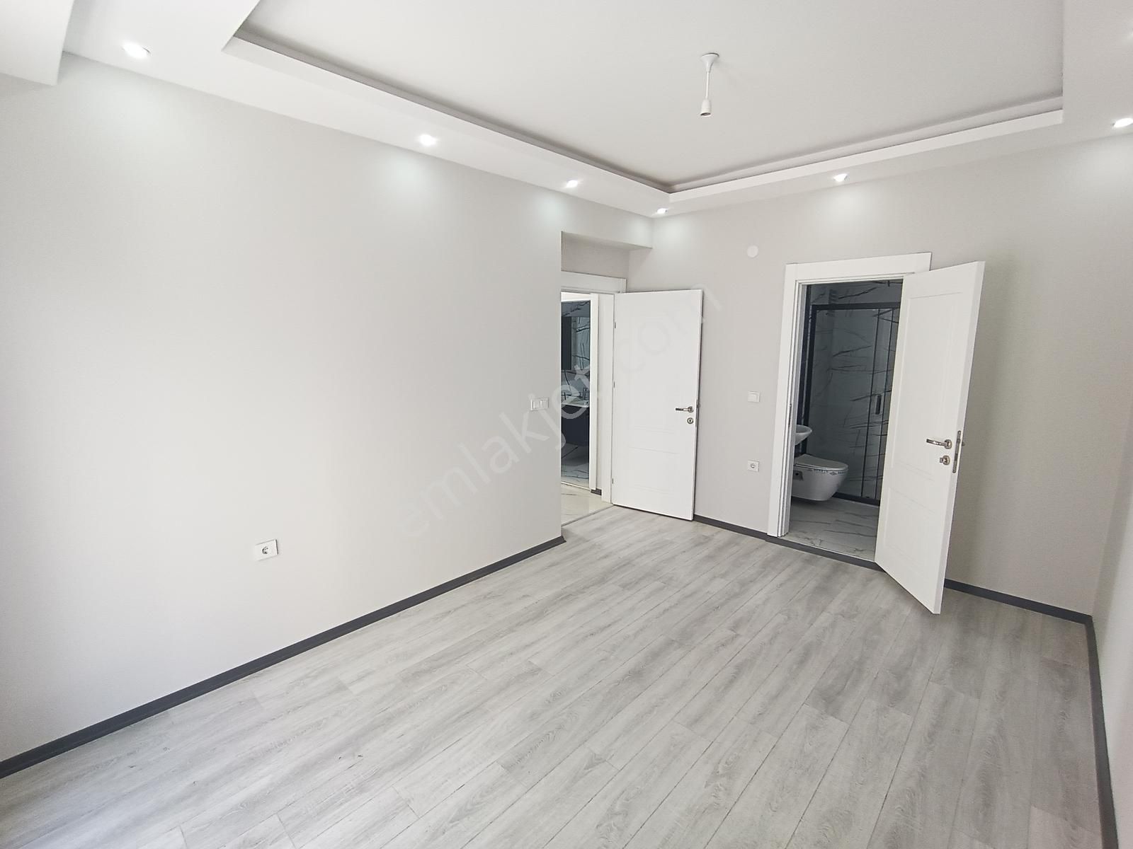 100. Mah. Satılık İskanlı Önü Açık Kombili Klimalı Sıfır 2+1 - Görsel 9