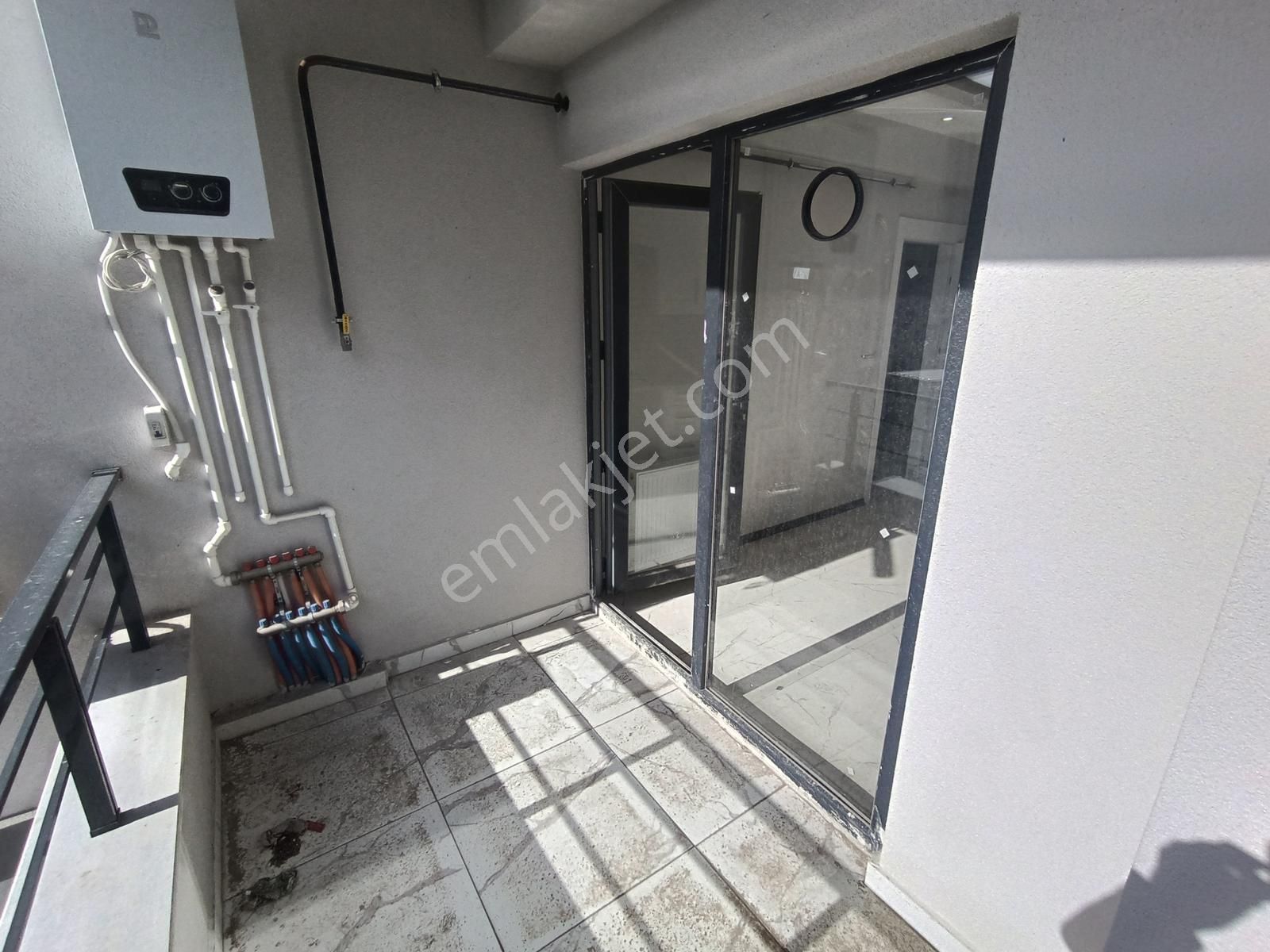 100. Mah. Satılık İskanlı Önü Açık Kombili Klimalı Sıfır 2+1 - Görsel 17