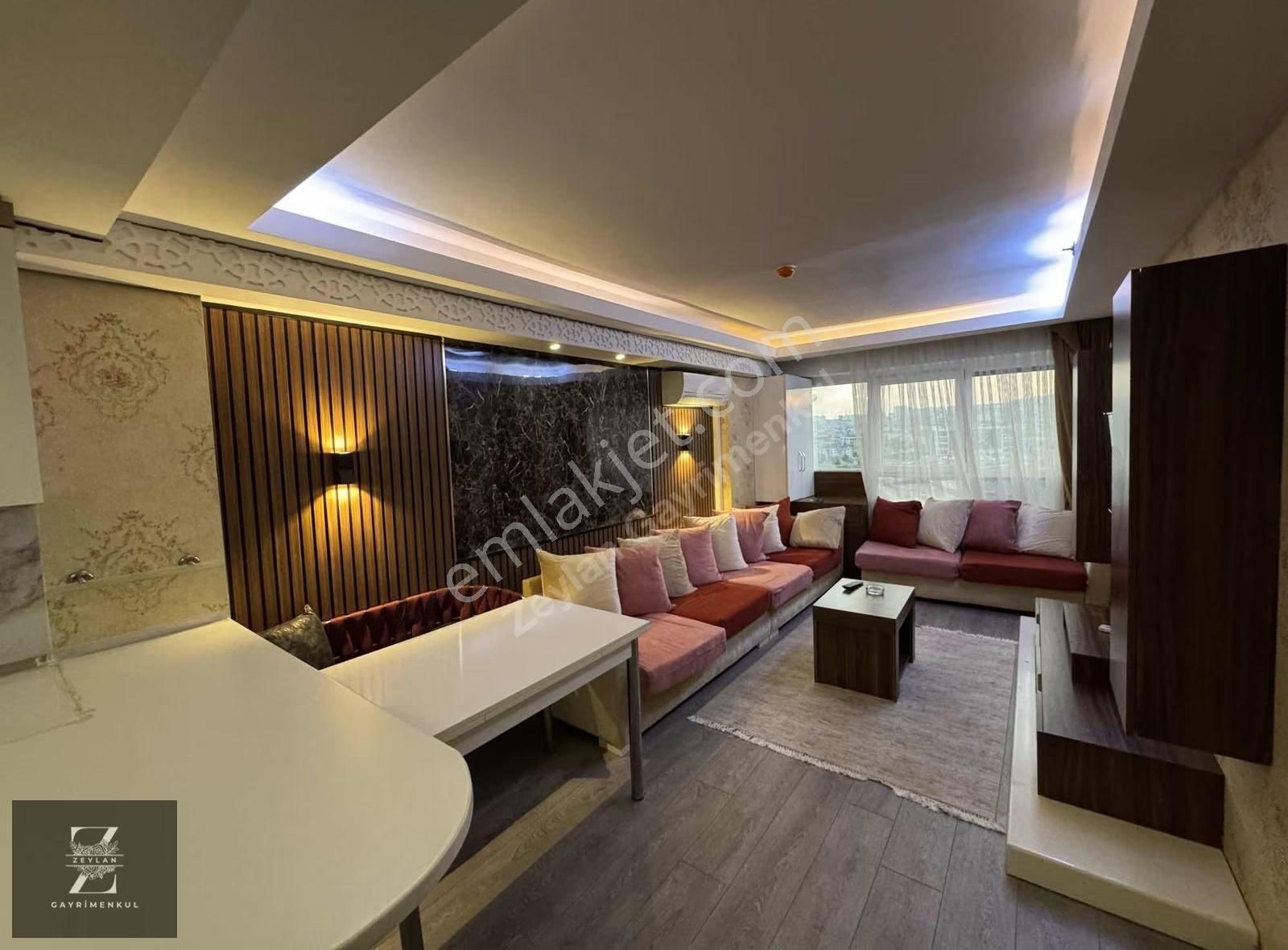 Metrobüse Yürüme Mesafesinde Full Eşyalı 1+1 Kiralık Daire