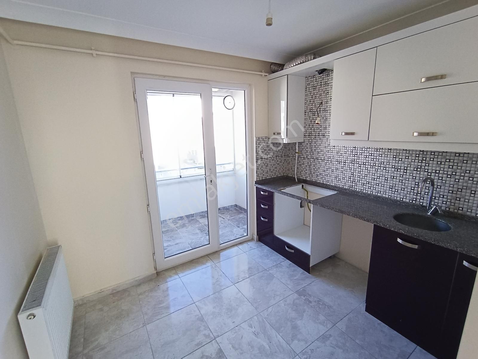 Çınarlı Mah. 7 Yıllık Binada Satılık İskanlı Önü Açık 2+1 - Görsel 16