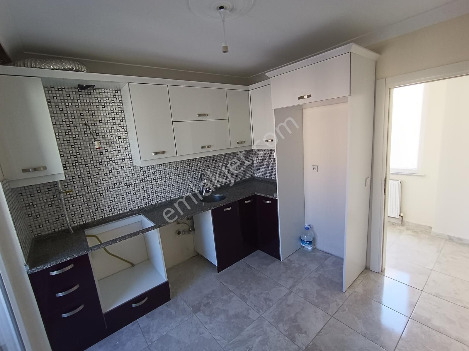 Çınarlı Mah. 7 Yıllık Binada Satılık İskanlı Önü Açık 2+1 - Görsel 15