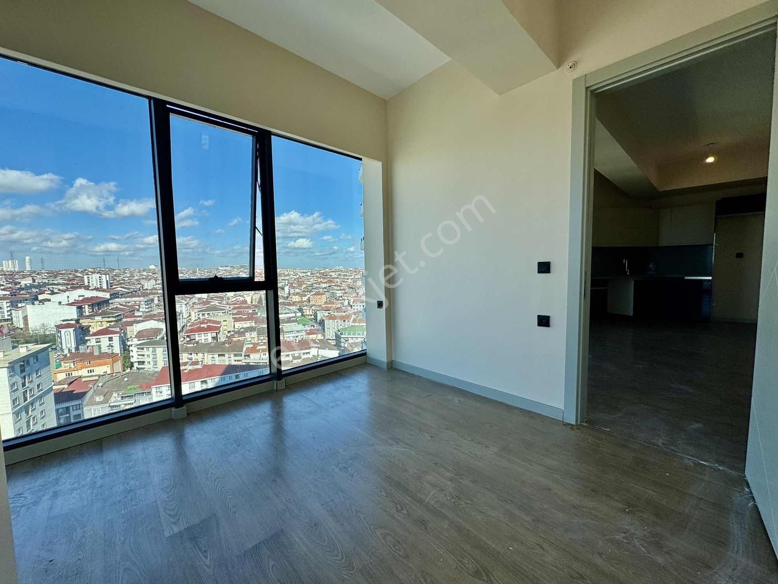 Pegaas'tan Empire İstanbul Da 2+1 17.kat Kiralık Daire - Görsel 2