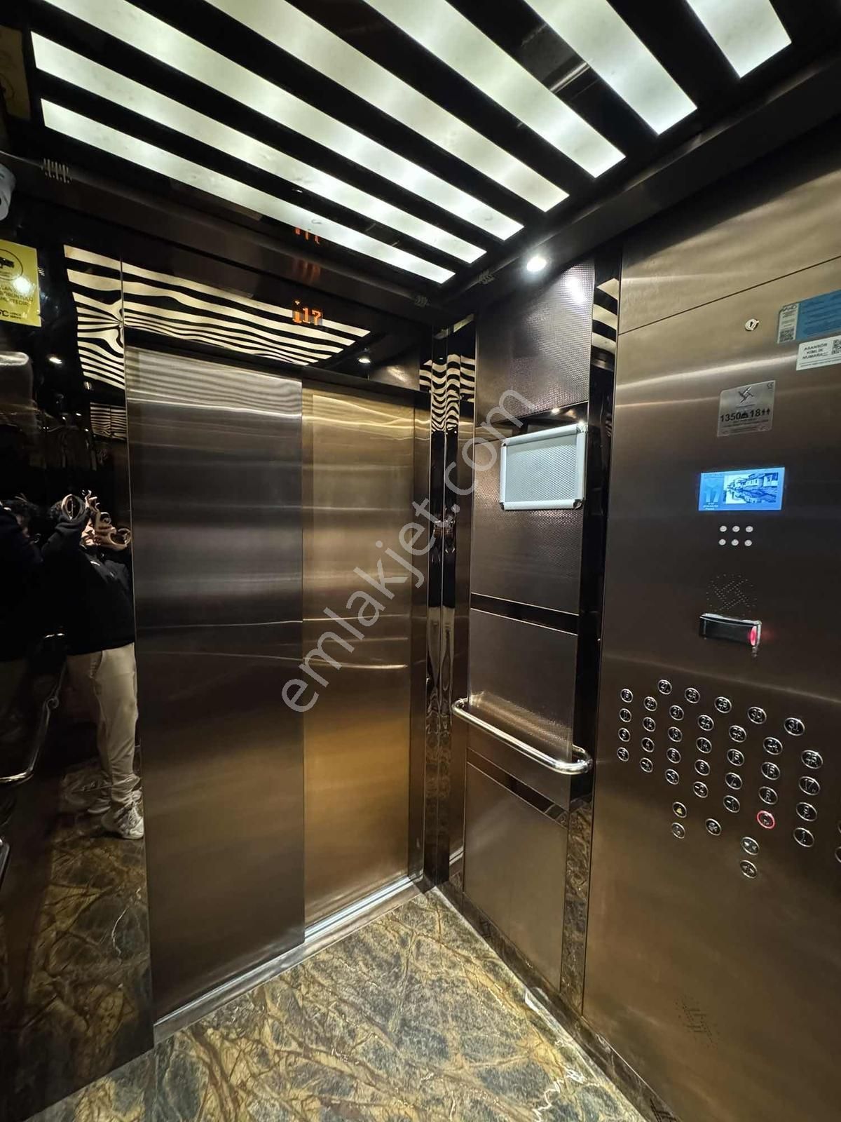 Pegaas'tan Empire İstanbul Da 2+1 17.kat Kiralık Daire - Görsel 25