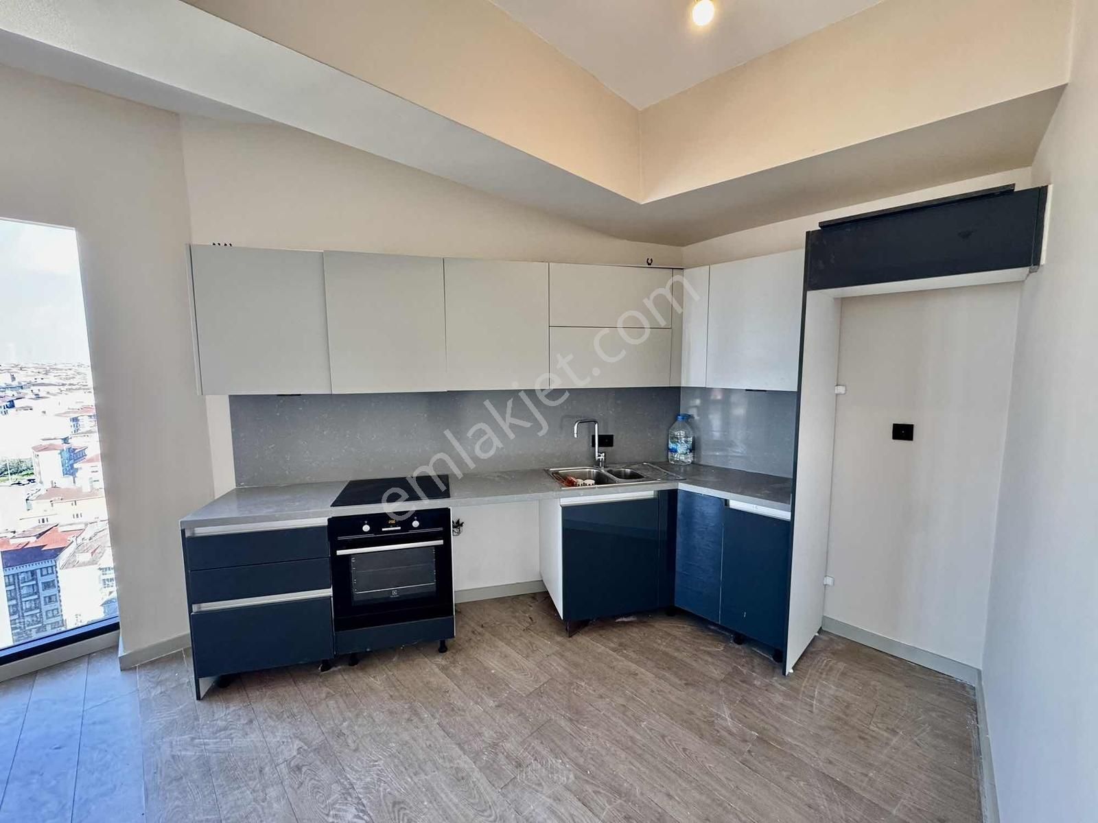 Pegaas'tan Empire İstanbul Da 2+1 17.kat Kiralık Daire - Görsel 5