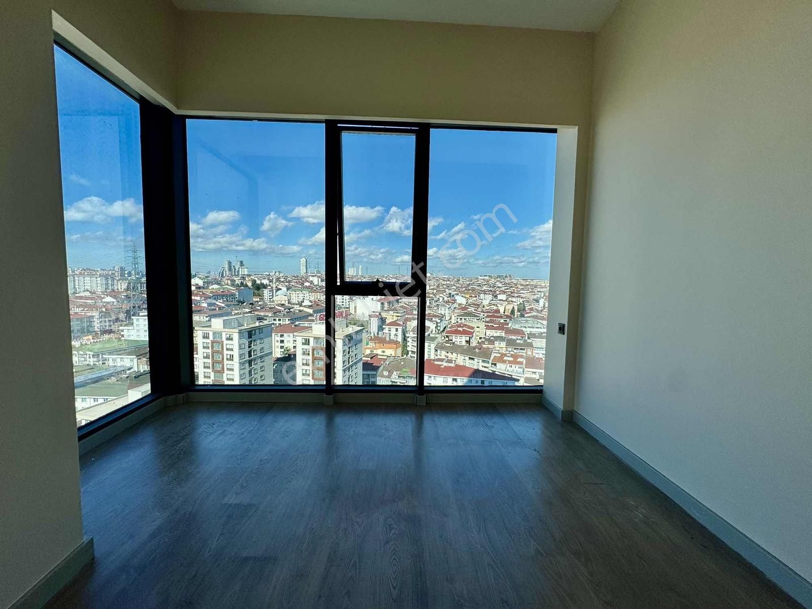 Pegaas'tan Empire İstanbul Da 2+1 17.kat Kiralık Daire - Görsel 26