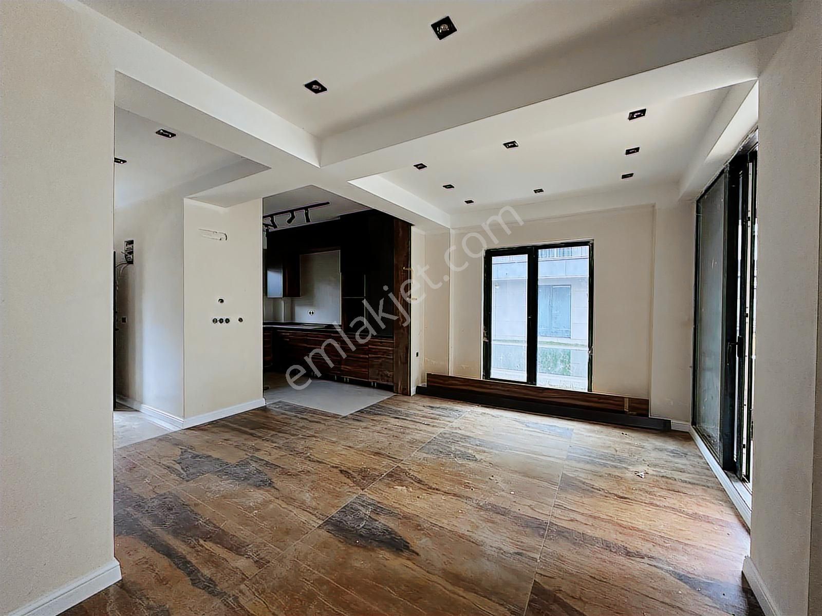 Silivri Semizkumda Deniz Manzaralı 5+1 Satılık Villa - Görsel 2