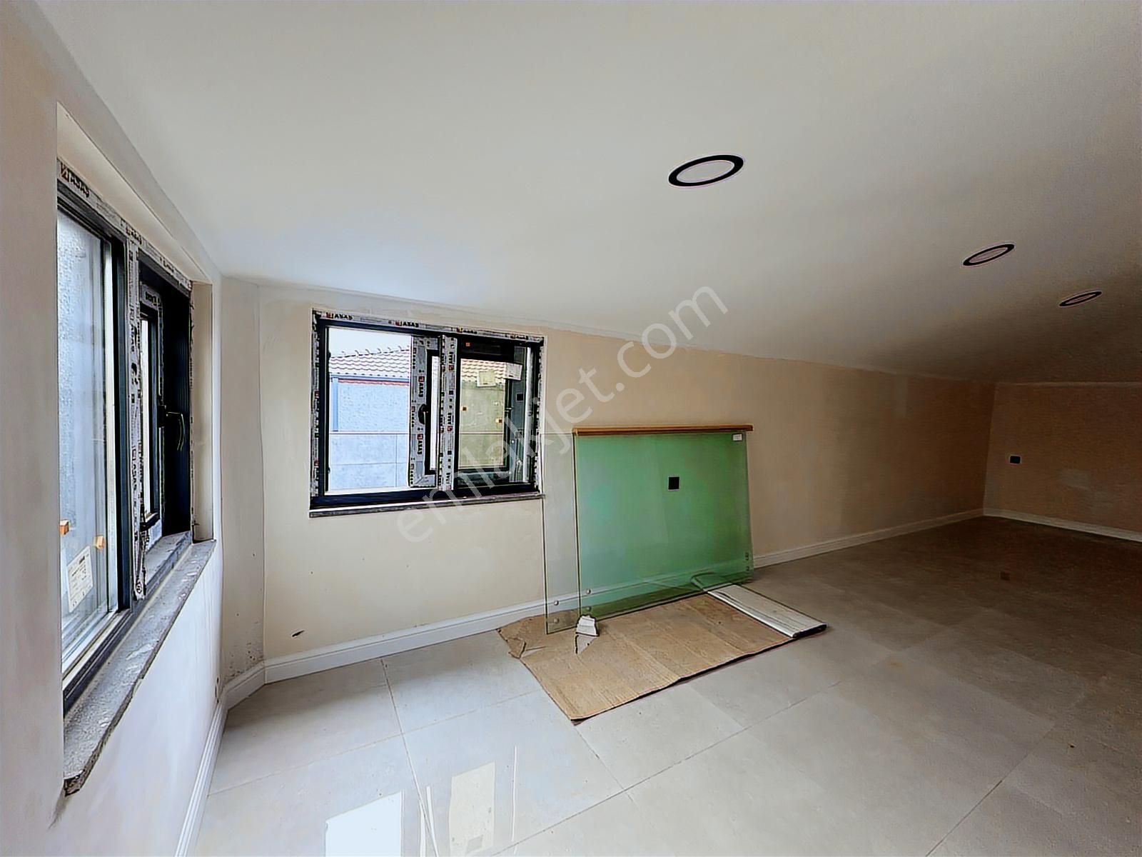 Silivri Semizkumda Deniz Manzaralı 5+1 Satılık Villa - Görsel 22