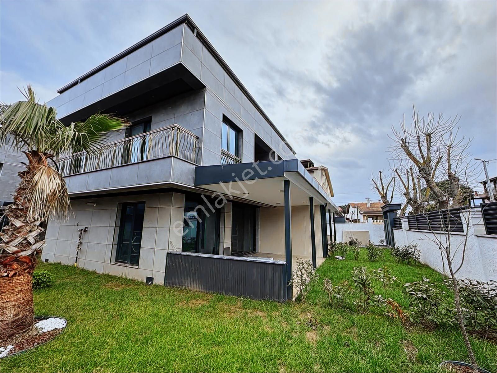 Silivri Semizkumda Deniz Manzaralı 5+1 Satılık Villa - Görsel 29