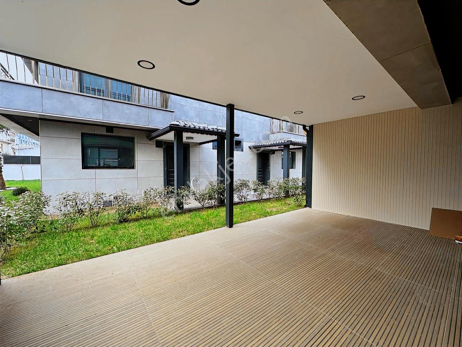 Silivri Semizkumda Deniz Manzaralı 5+1 Satılık Villa - Görsel 27