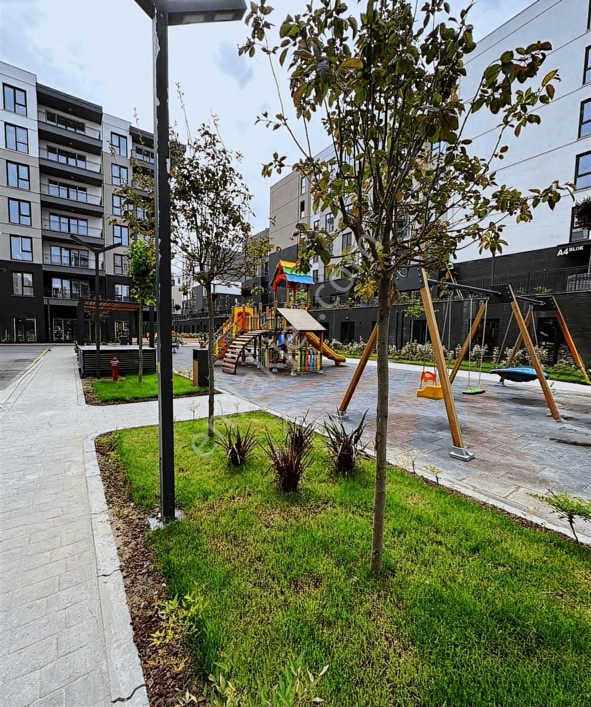 Emlak Konut Sitesinde Bahçe Katı 3+1 Satılık Daire - Görsel 6