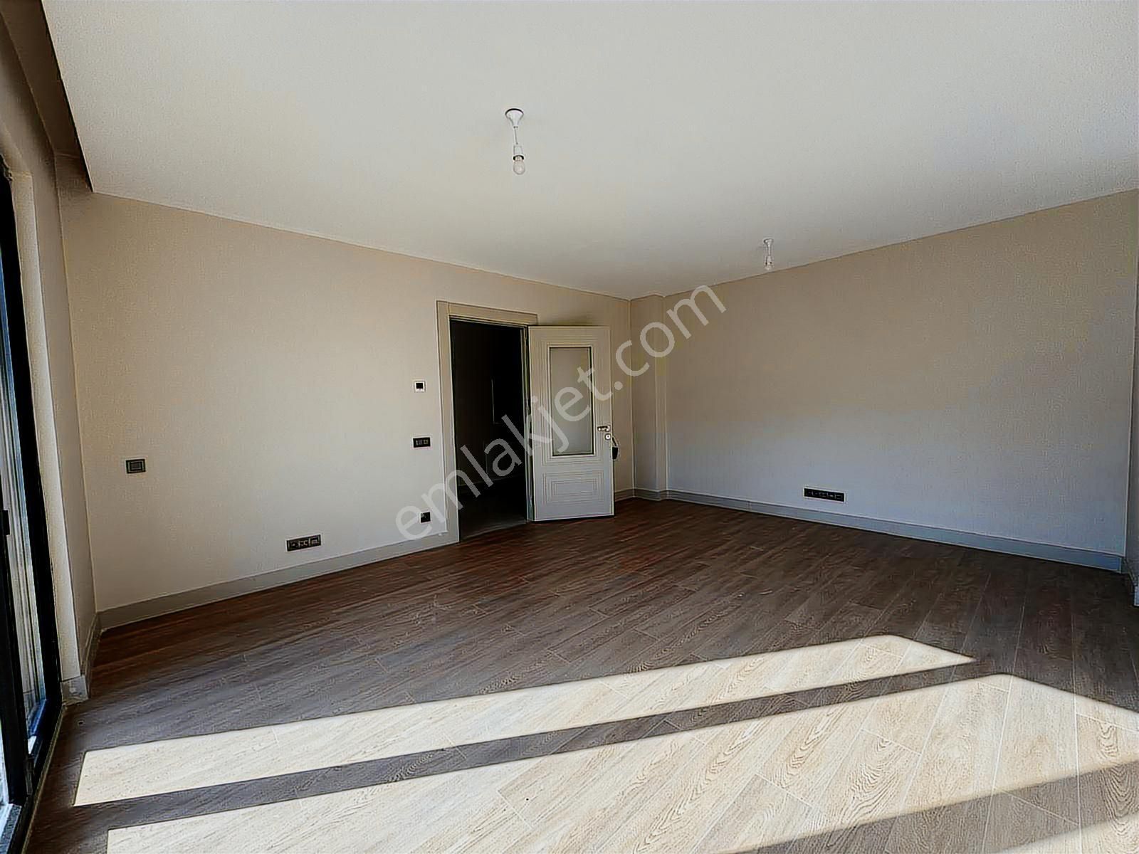 Emlak Konut Sitesinde Bahçe Katı 3+1 Satılık Daire - Görsel 12