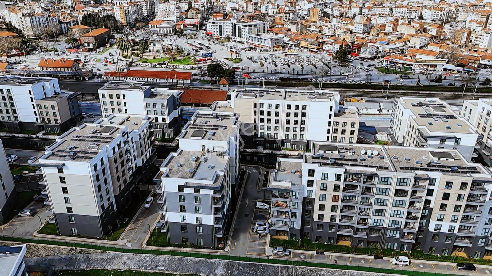 Emlak Konut Sitesinde Bahçe Katı 3+1 Satılık Daire