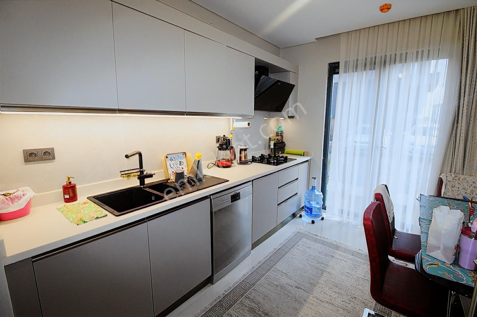 Emlak Konut Sitesinde Bahçe Katı 3+1 Satılık Daire - Görsel 4