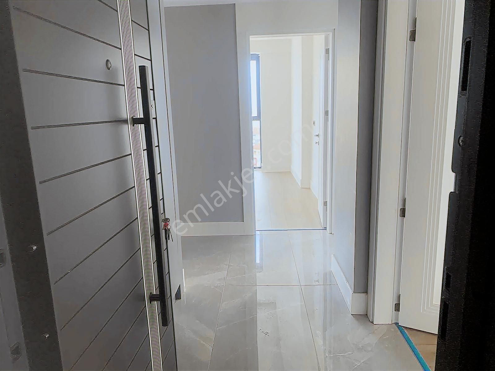 Yön Gayrimenkulden Twin Towers'da 3+1 Satılık Daire - Görsel 10