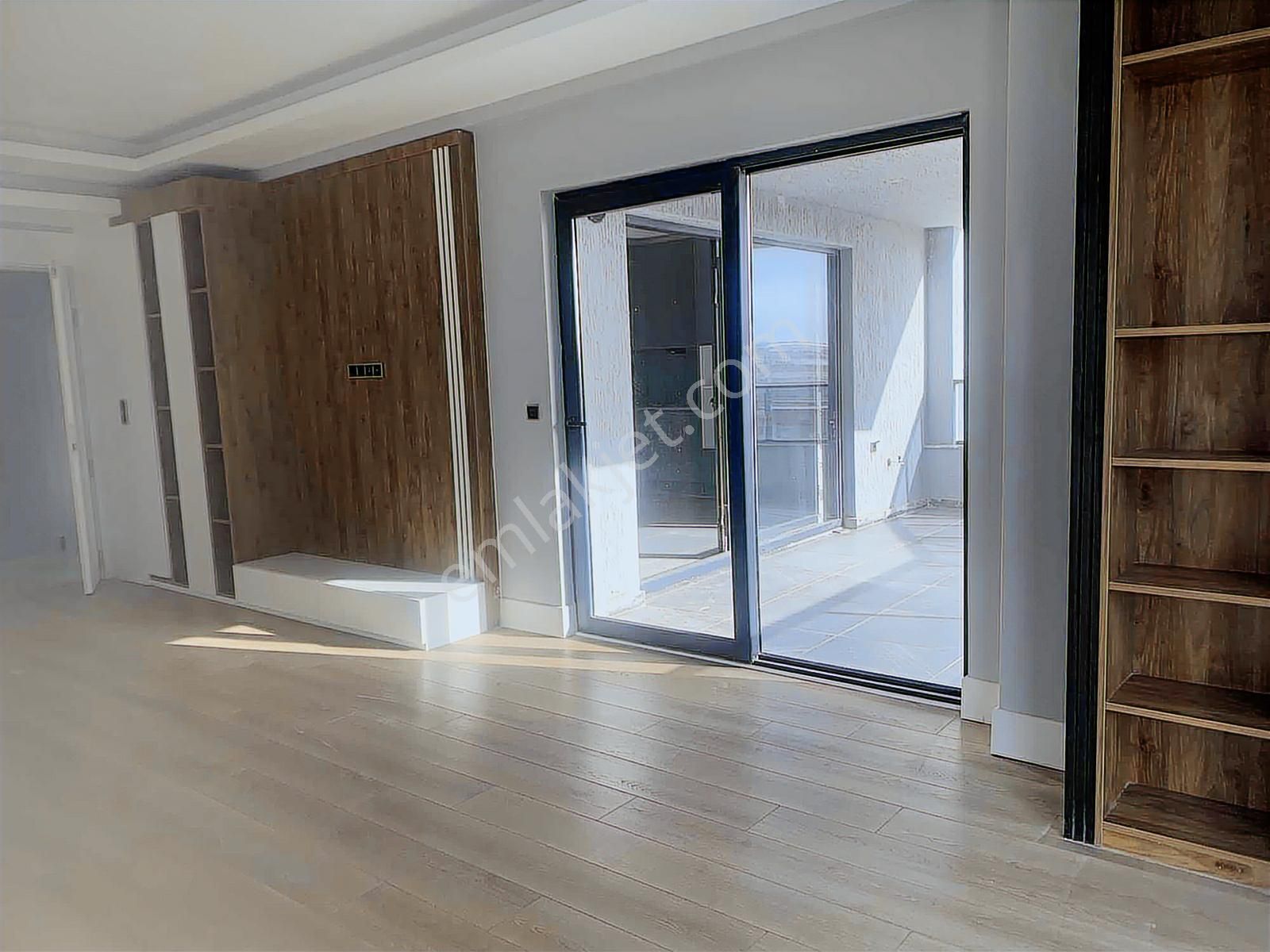 Yön Gayrimenkulden Twin Towers'da 3+1 Satılık Daire - Görsel 15