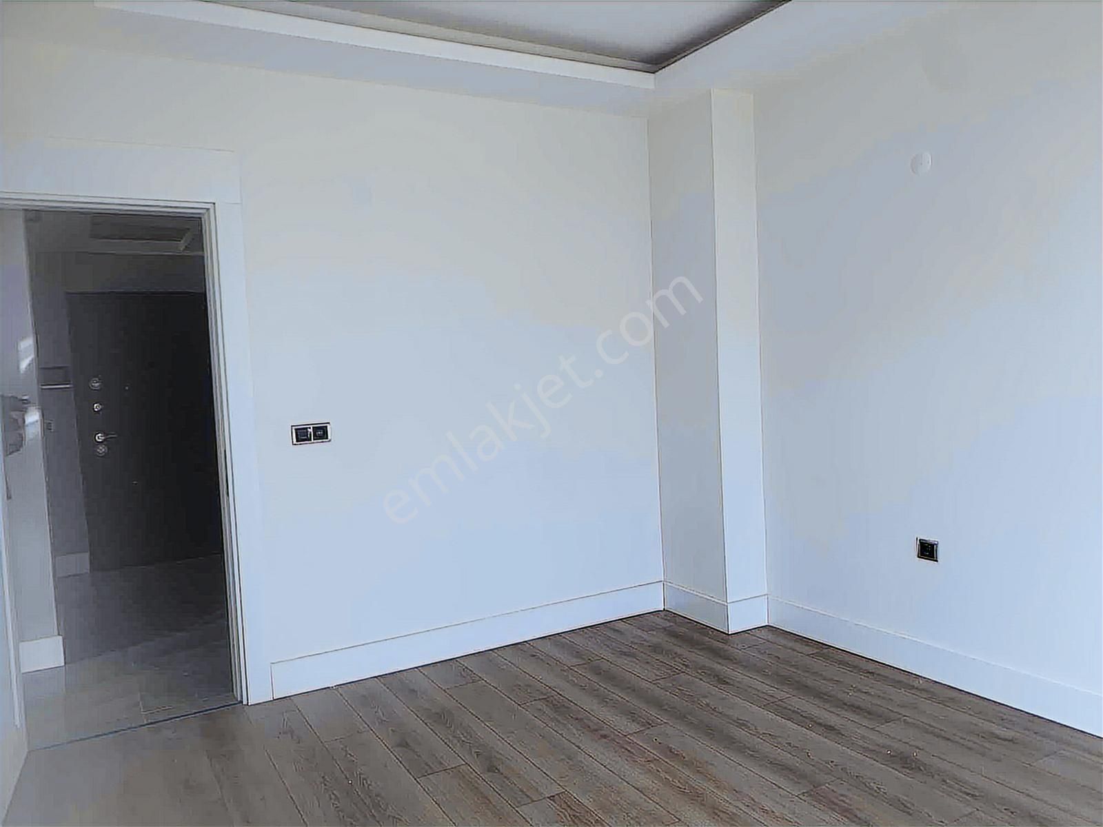 Yön Gayrimenkulden Twin Towers'da 3+1 Satılık Daire - Görsel 12