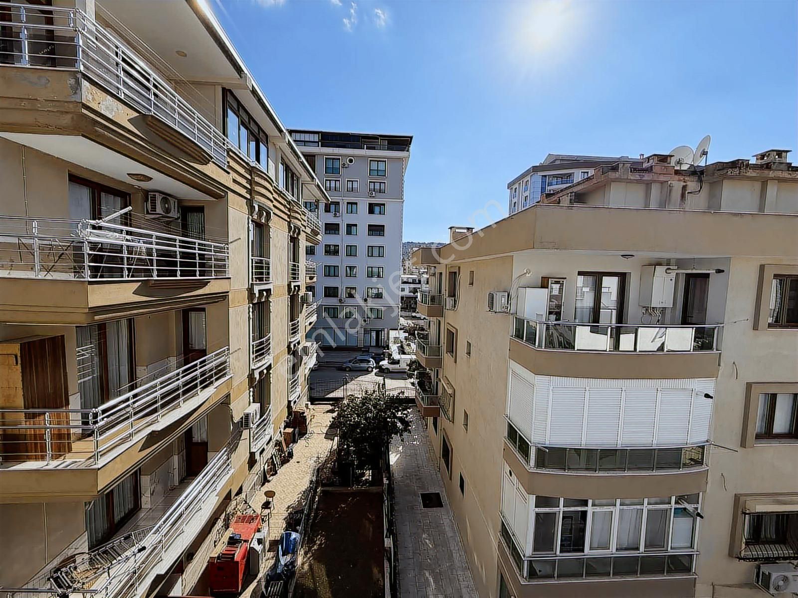 Çamlıkule Metro Durağı Yanı Bilsev Koleji Karşısı - Görsel 4