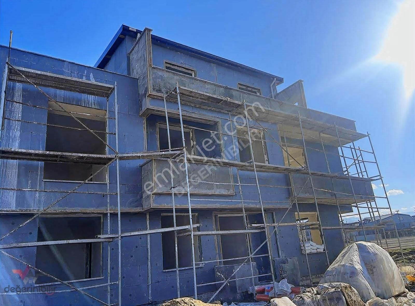 Kartepe Köseköy Merkez - Kapalı Havuzun Arkasında Satılık 2+1 - Görsel 5