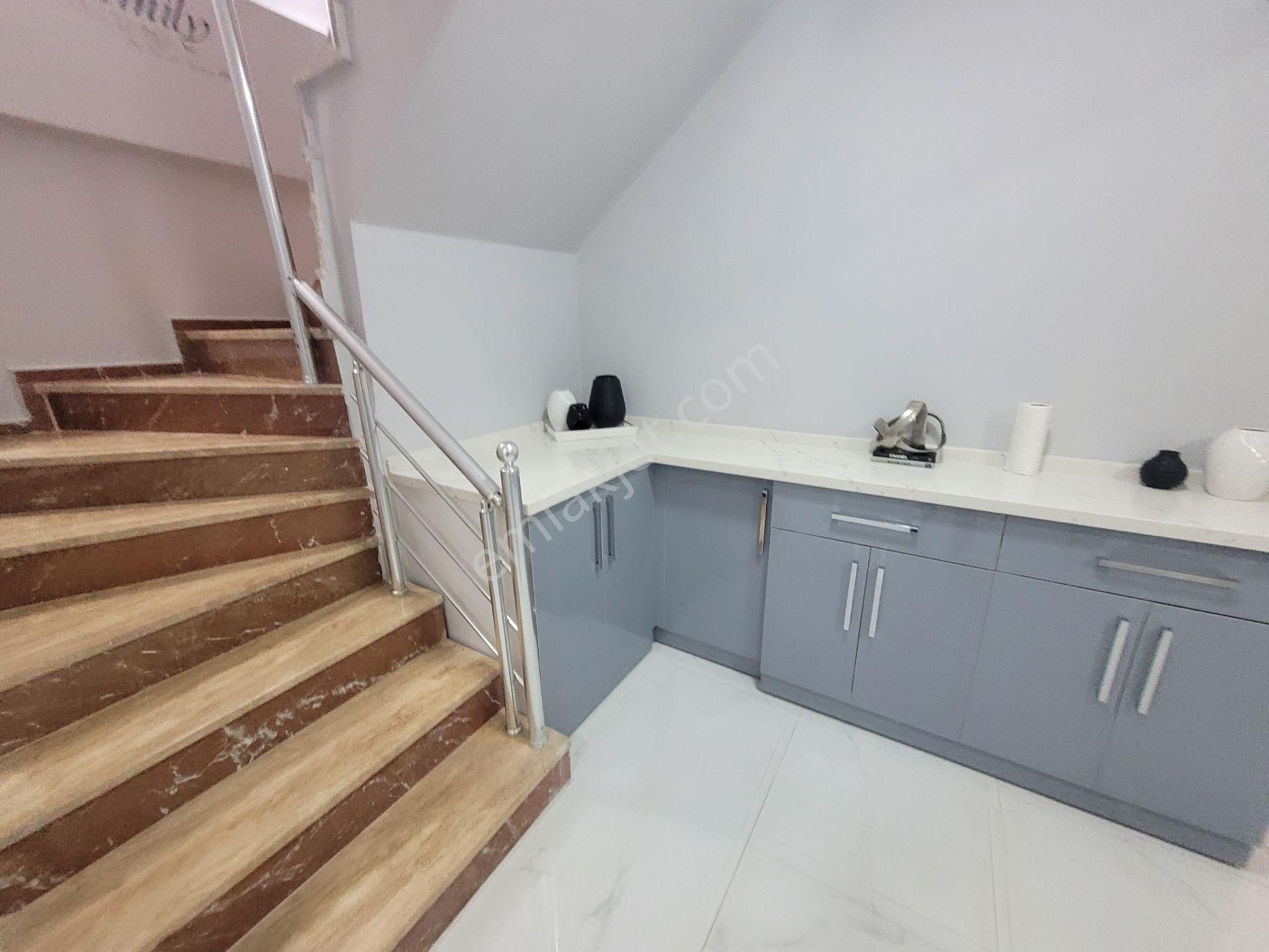 Didim Hisarda Havuzlu Tam Müstakil Deniz Manzaralı 4+1 Eşyalı Villa - Görsel 25