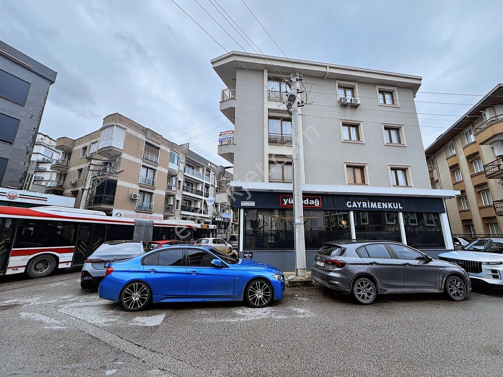 Remax Arma'dan Buca Kuruçeşme Mh' De Balkonlu Eşyalı 1+1 - Görsel 6