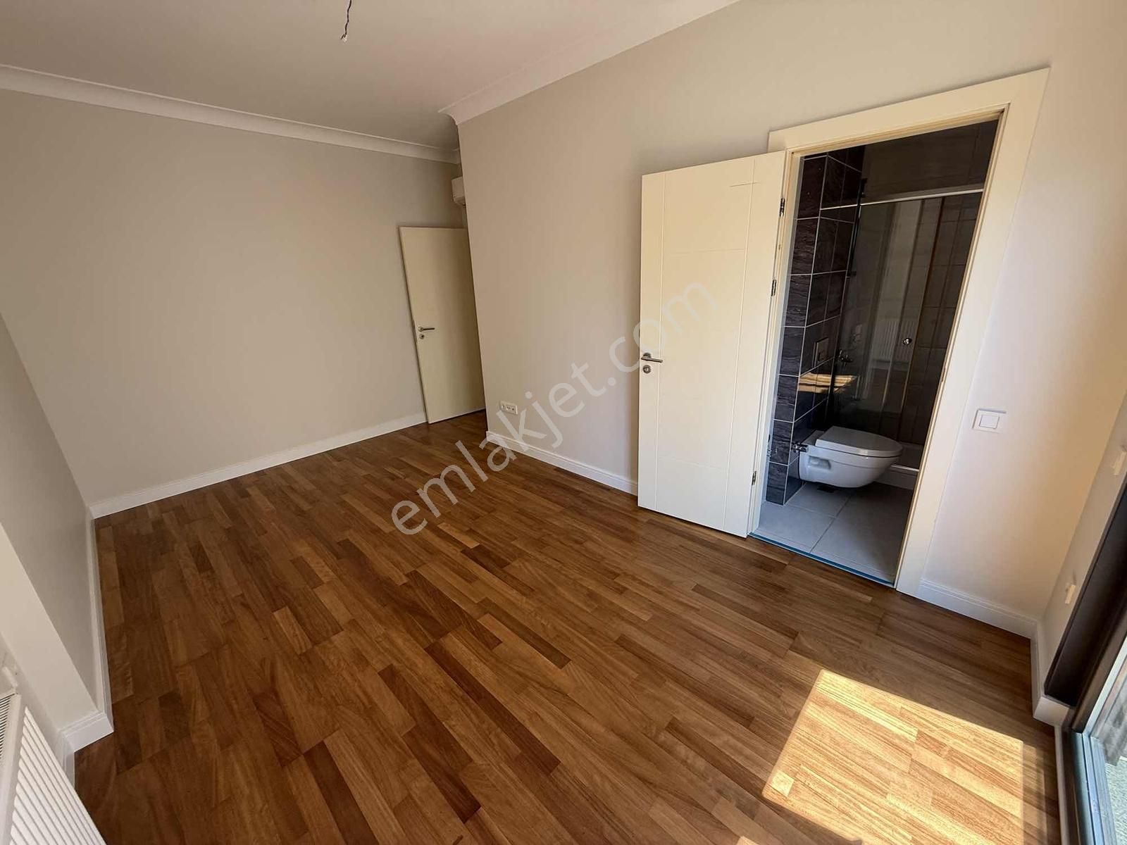 Alkaya'dan Suadiye Bağdat Caddesine 5.bina Önü Açık Balkonlu 3+1 - Görsel 8