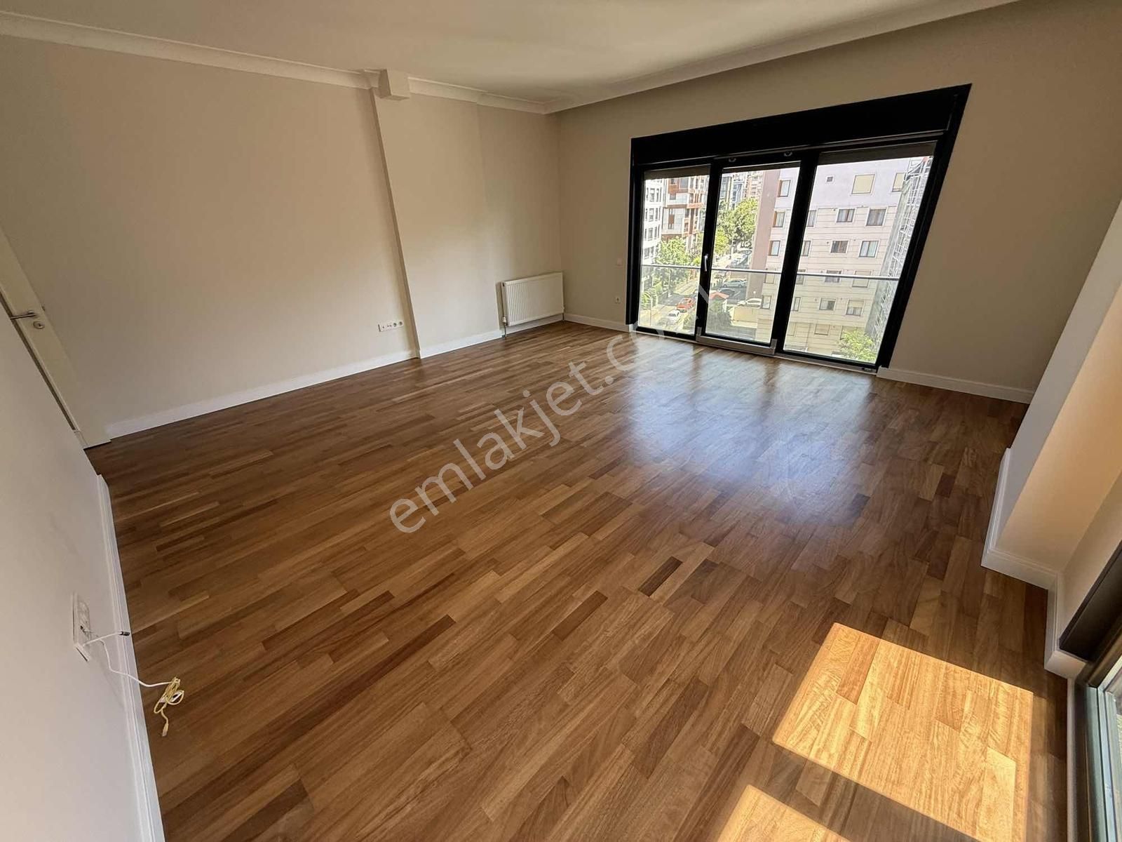 Alkaya'dan Suadiye Bağdat Caddesine 5.bina Önü Açık Balkonlu 3+1 - Görsel 15