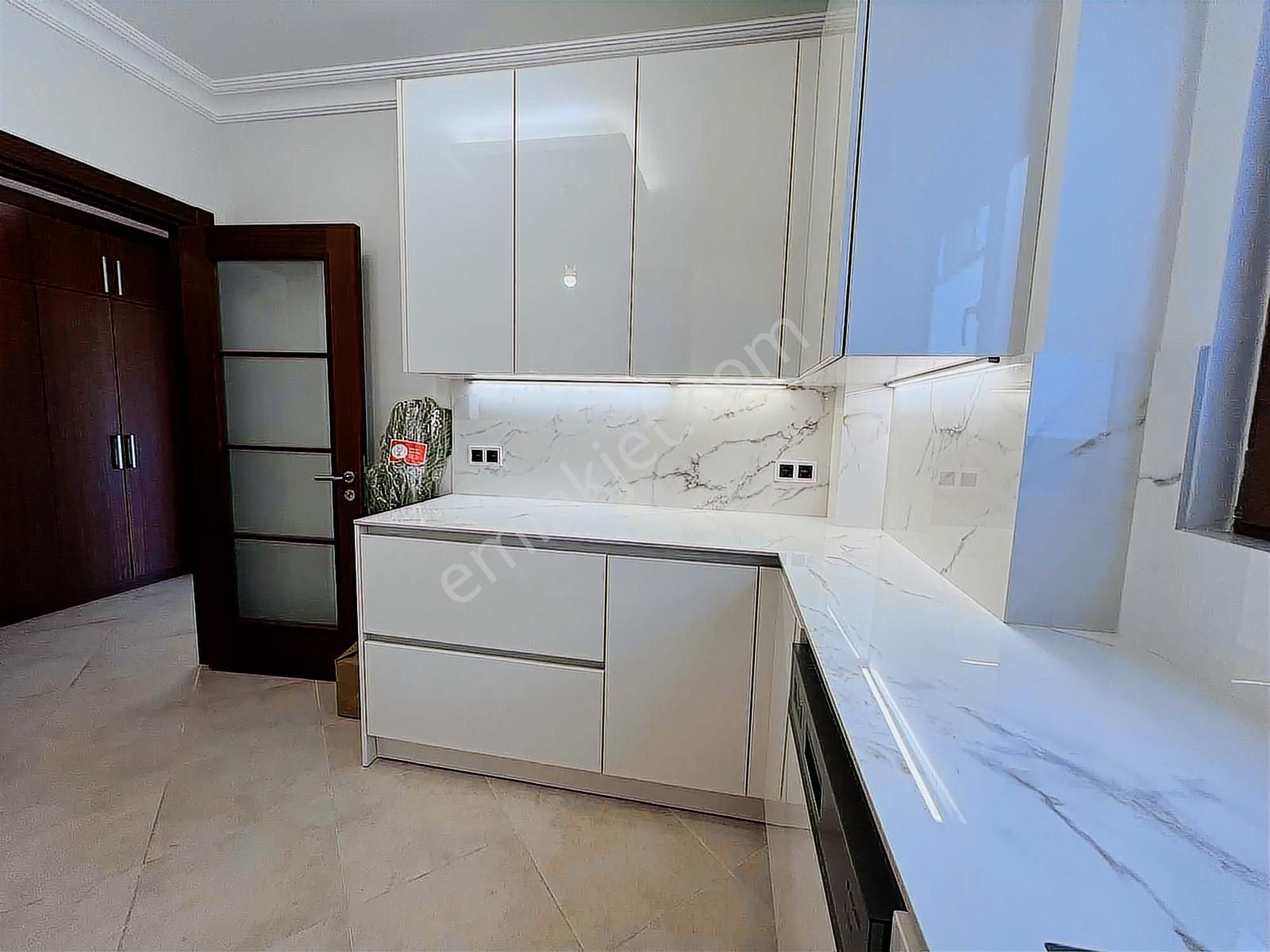 Göztepe Park Manzaralı Satılık 2+1 Boş Daire Balkonlu - Görsel 7