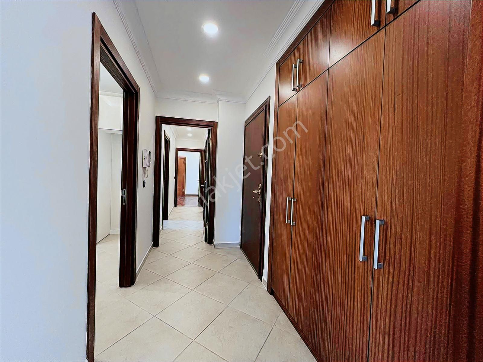 Göztepe Park Manzaralı Satılık 2+1 Boş Daire Balkonlu - Görsel 5