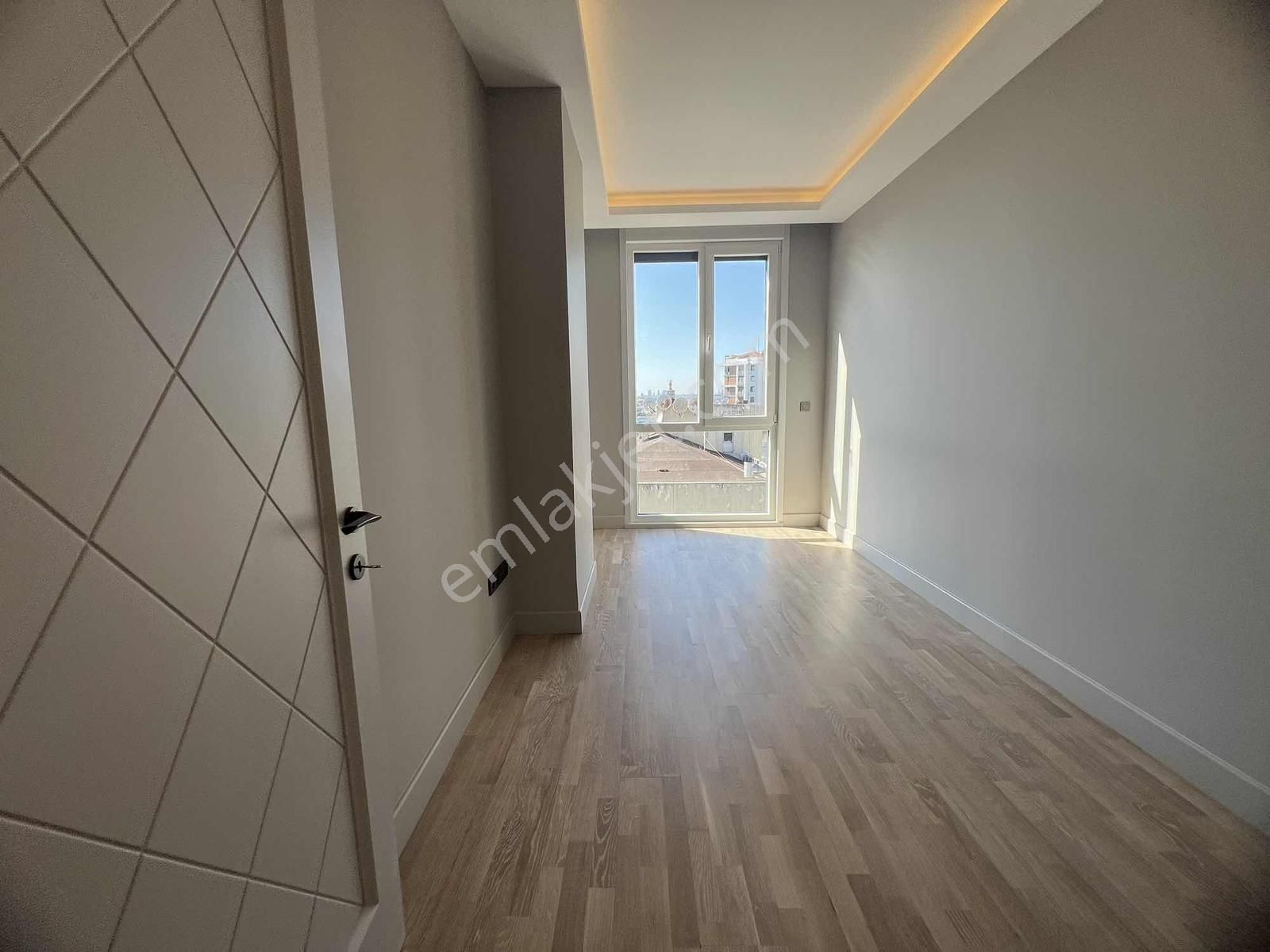 Fenerbahçe Sahilde Satılk 3+1 Daire Her Odası Marina Manzaralı - Görsel 34