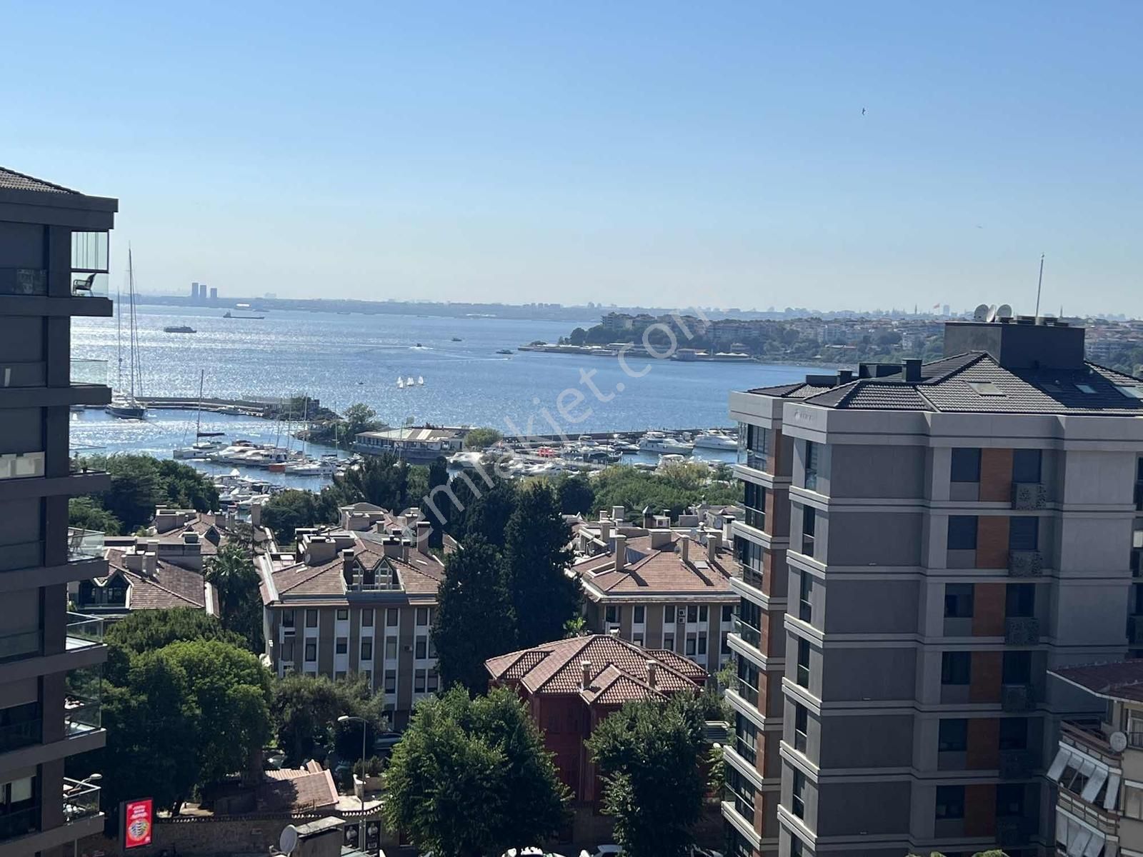 Fenerbahçe Sahilde Satılk 3+1 Daire Her Odası Marina Manzaralı