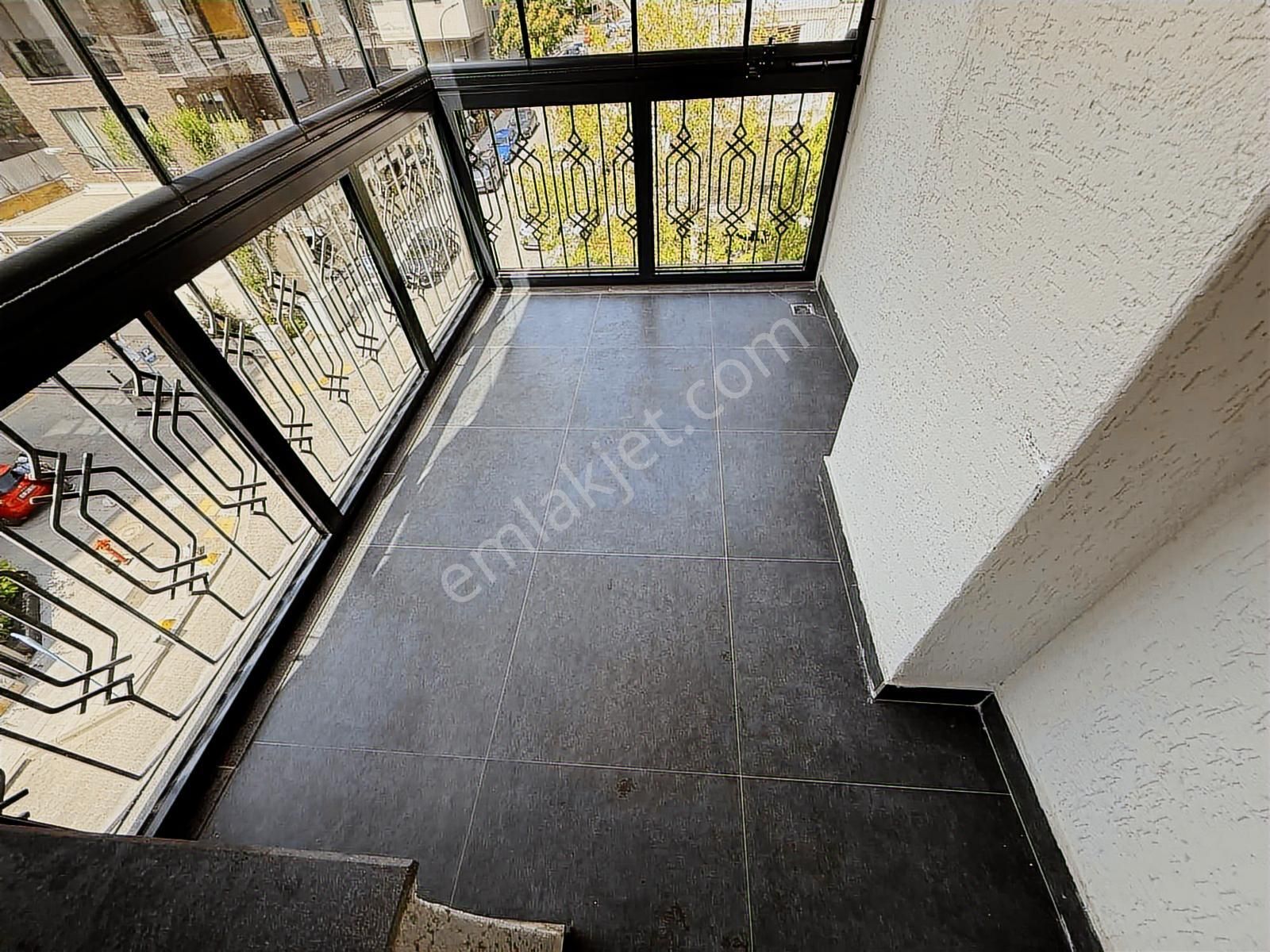 Alkaya'dan Suadiye Sahil'de Satılık 3+1 120m² Net Boş Daire - Görsel 6