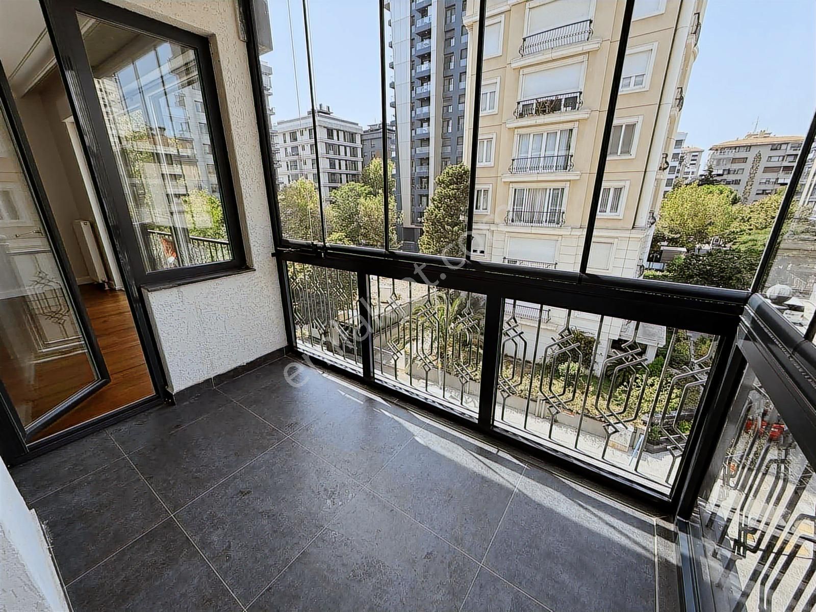 Alkaya'dan Suadiye Sahil'de Satılık 3+1 120m² Net Boş Daire - Görsel 10