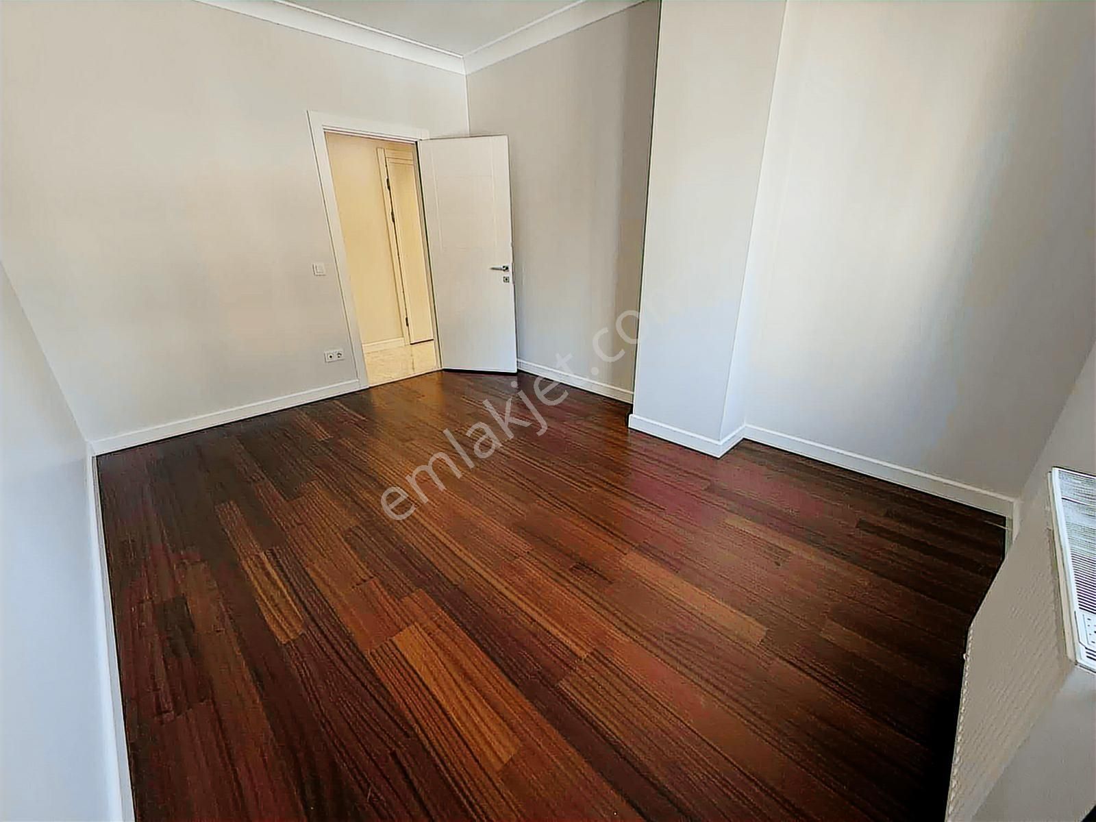 Alkaya'dan Suadiye Sahil'de Satılık 3+1 120m² Net Boş Daire - Görsel 21