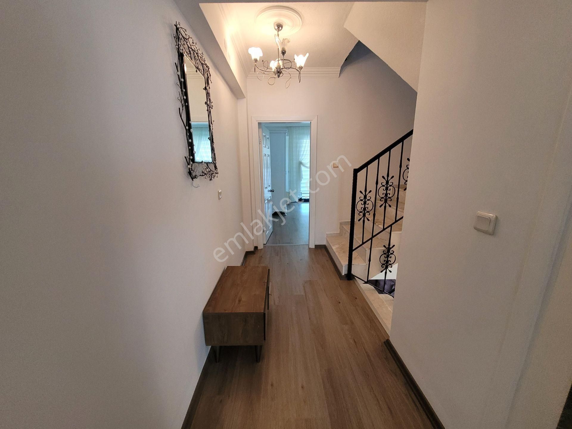 Didim Altınkumda Denize 200 Metre Havuzlu Sitede 3+1 Villa - Görsel 29