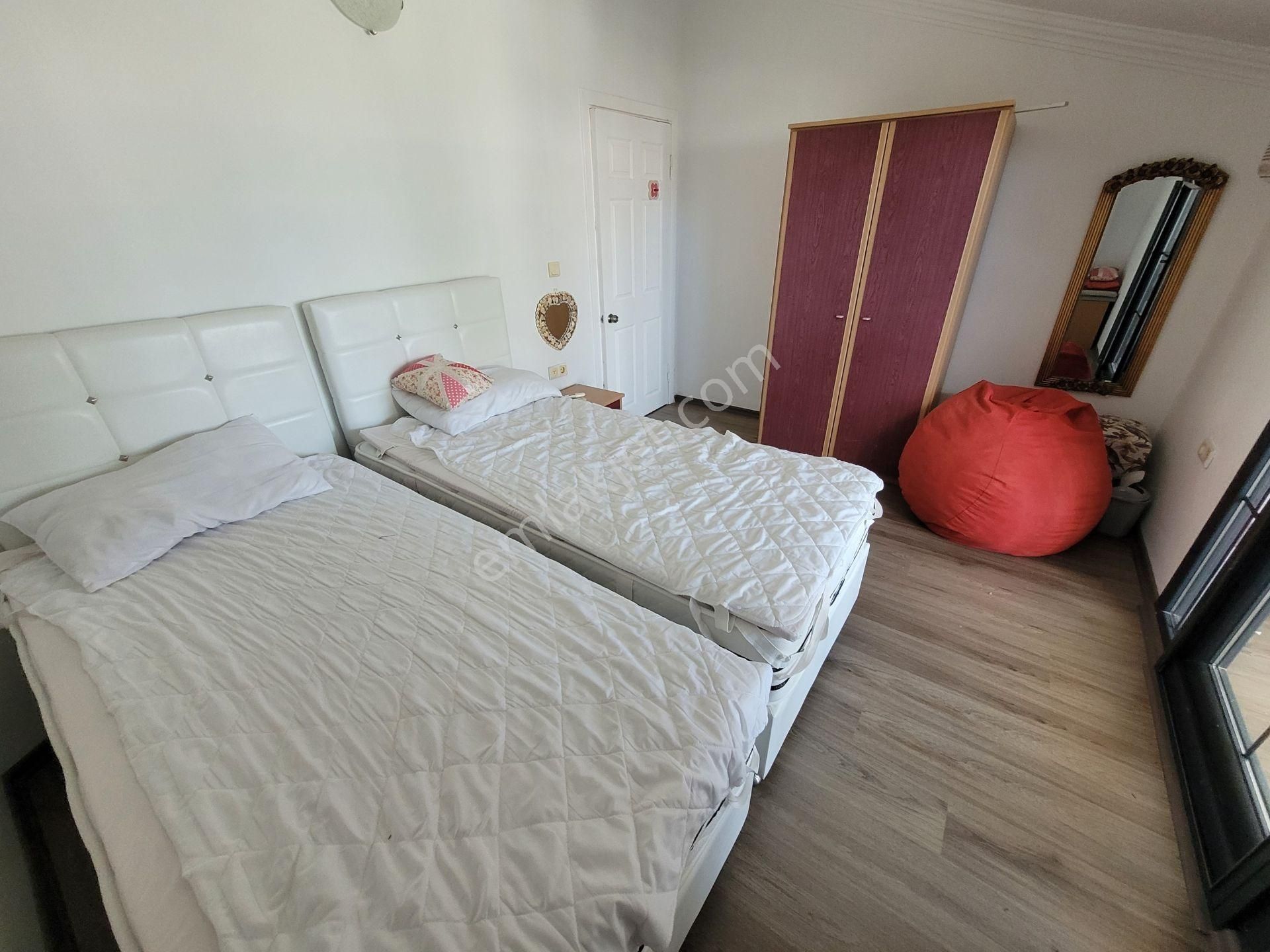 Didim Altınkumda Denize 200 Metre Havuzlu Sitede 3+1 Villa - Görsel 18