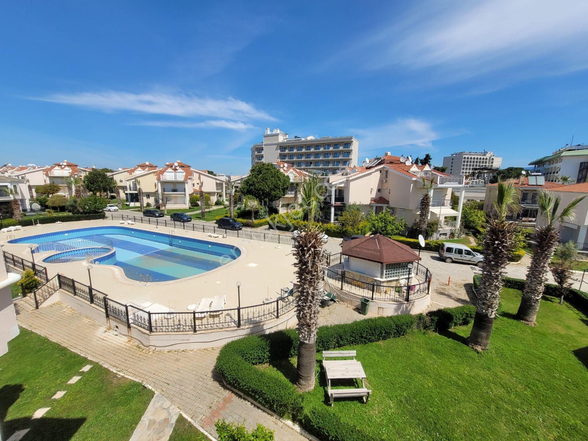 Didim Altınkumda Denize 200 Metre Havuzlu Sitede 3+1 Villa - Görsel 16