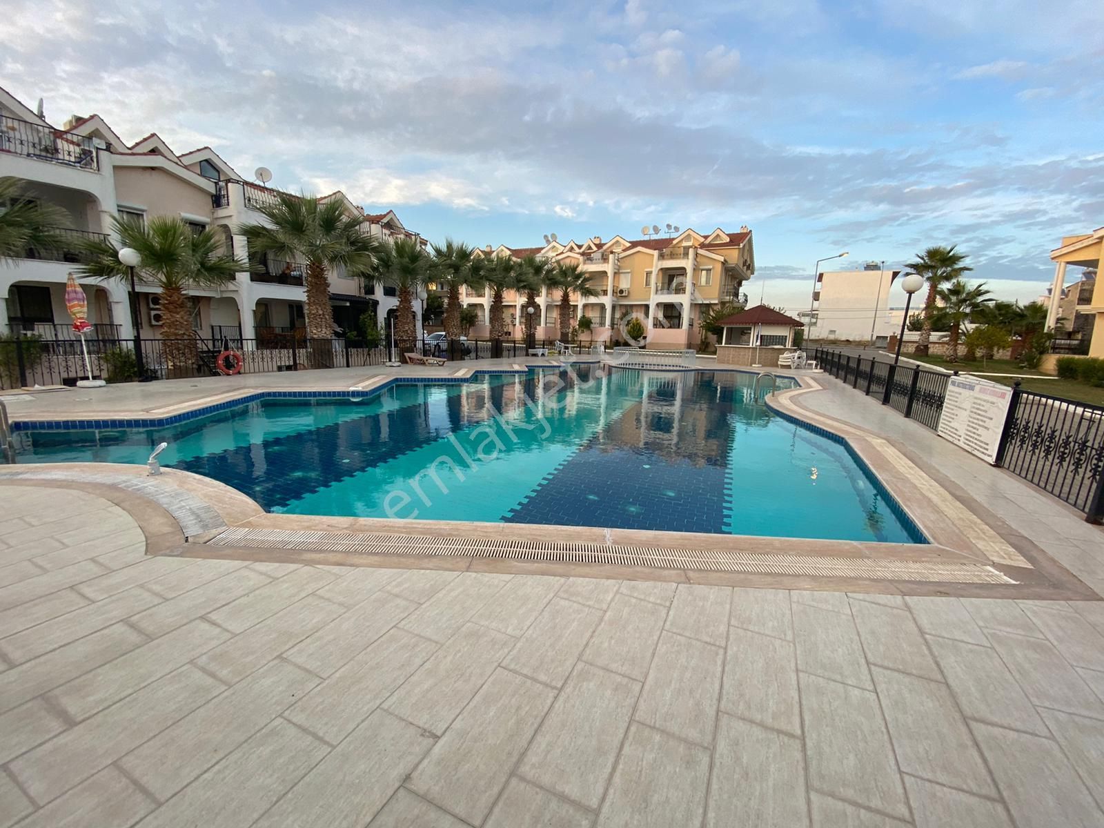 Didim Altınkumda Denize 200 Metre Havuzlu Sitede 3+1 Villa - Görsel 35