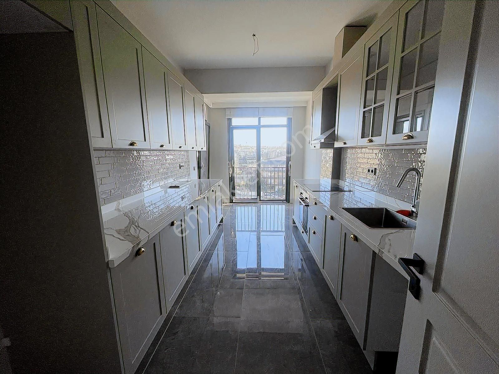 Model Göktürk Sitesinde 3+1 Kiralık Lüks Daire - Görsel 2