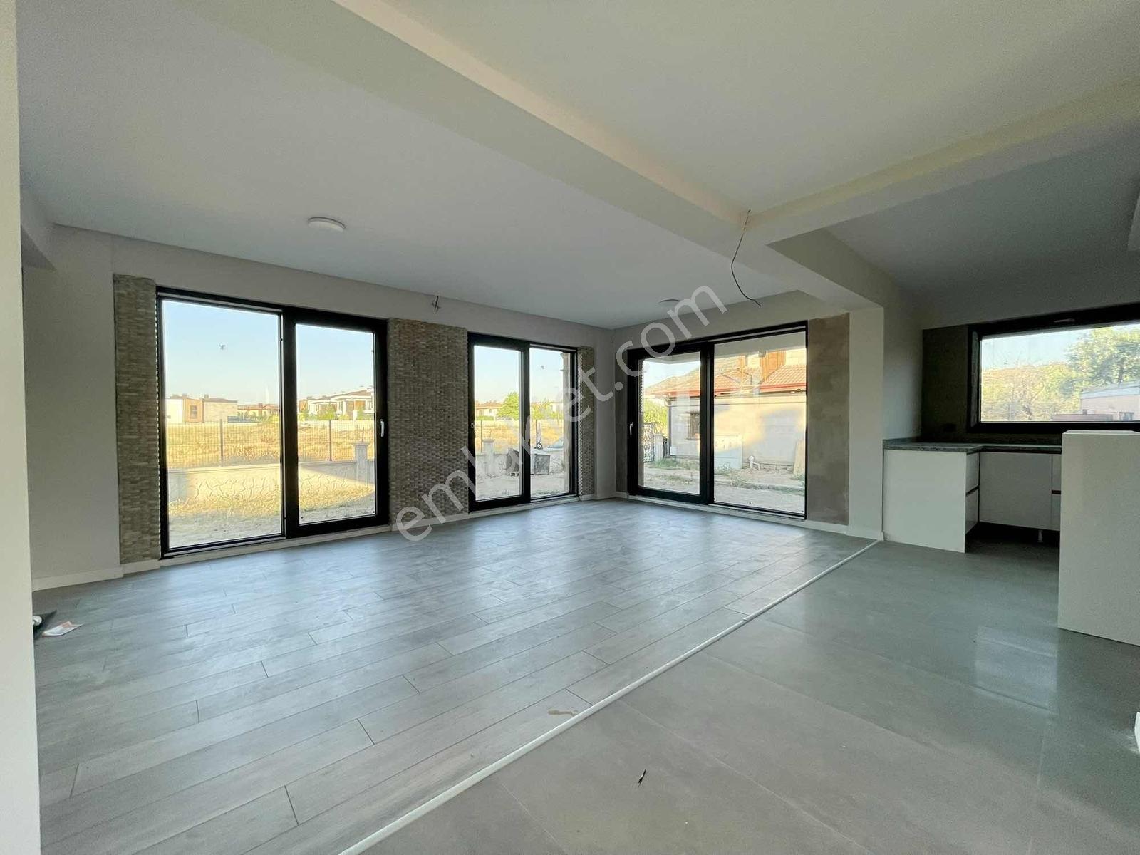 Erenköy Çaybağlarında Satılık Lüx 5+2 Villa - Görsel 26