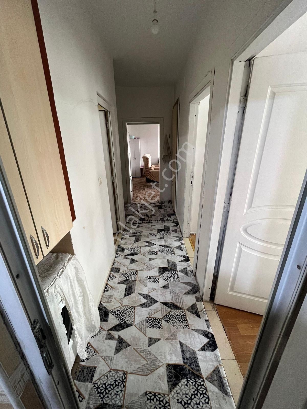 Aktif'ten 300 Evlerde Bakımlı Temiz Arakat 2+1 Daire - Görsel 15