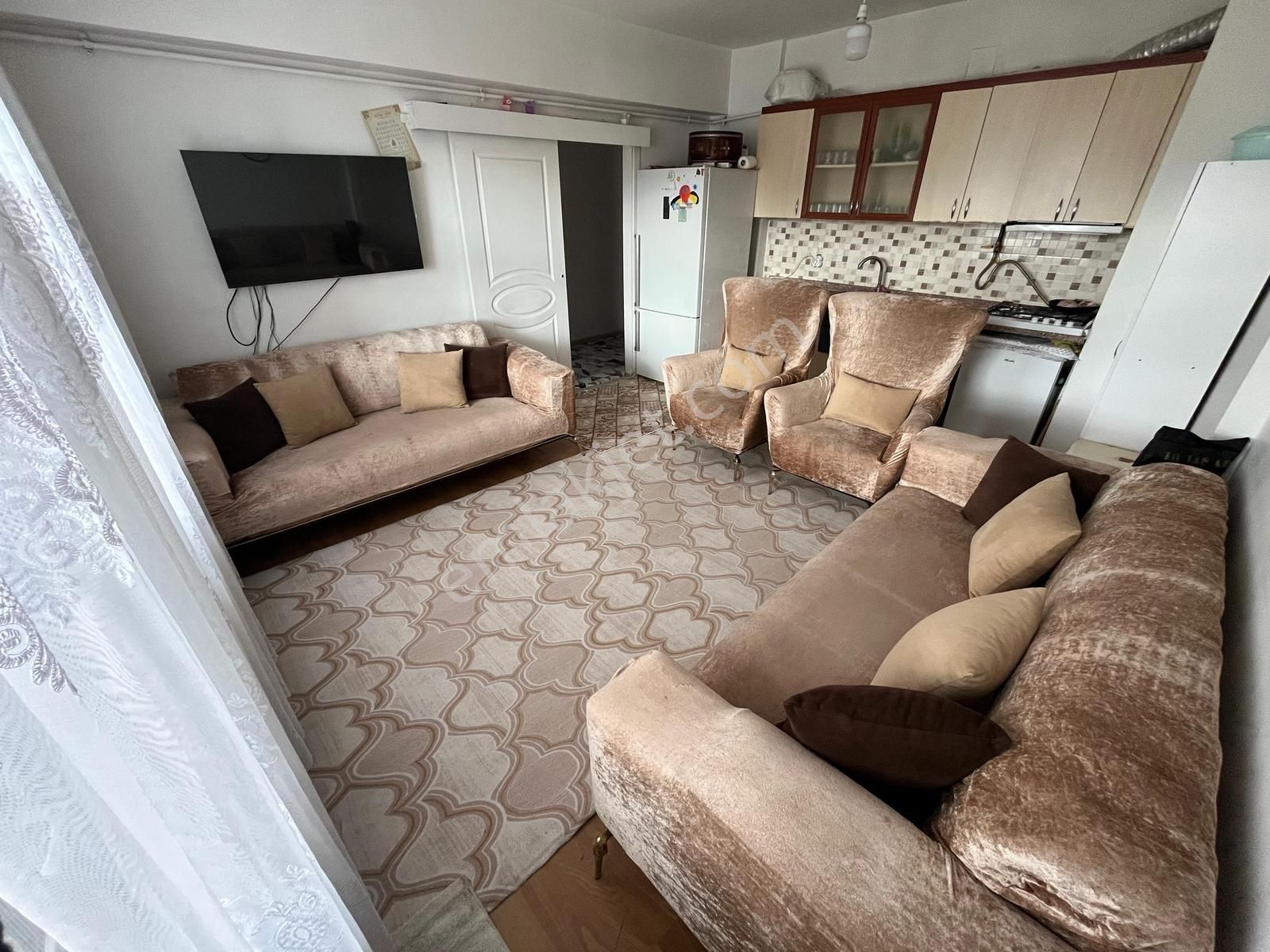 Aktif'ten 300 Evlerde Bakımlı Temiz Arakat 2+1 Daire - Görsel 2