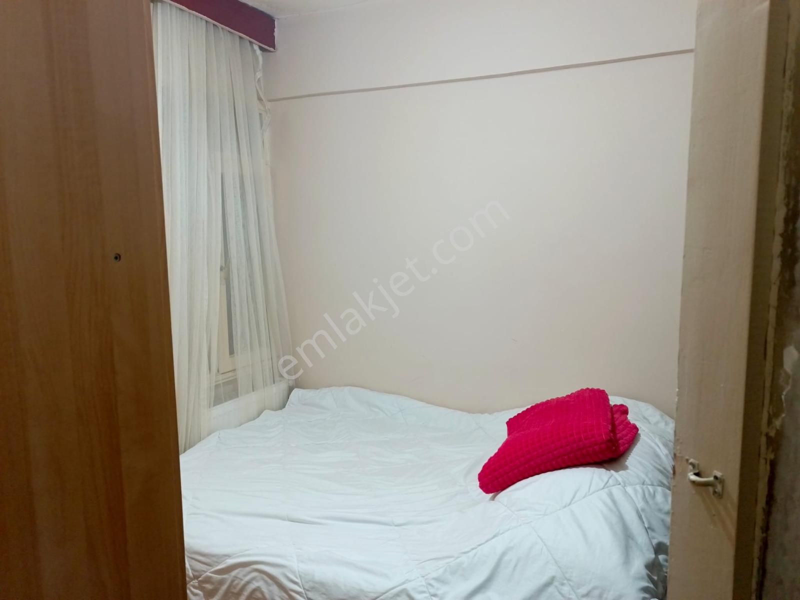 Ömürkent Sitesin'de 3+1 Ara Katta,asansörlü,geniş,ölçüde,kombili - Görsel 3