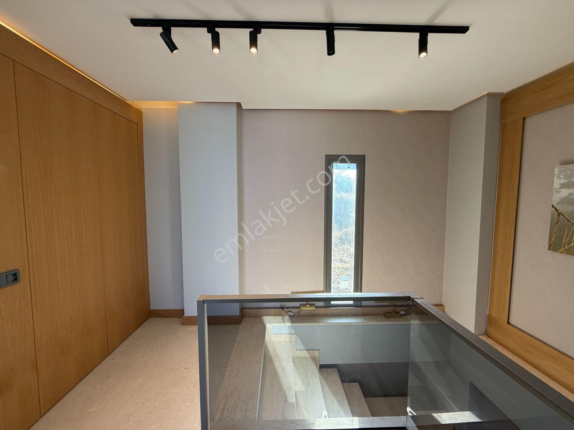 Bağla'da Full Deniz Manzaralı Tam Müstakil Kiralık 3+1 Villa - Görsel 27