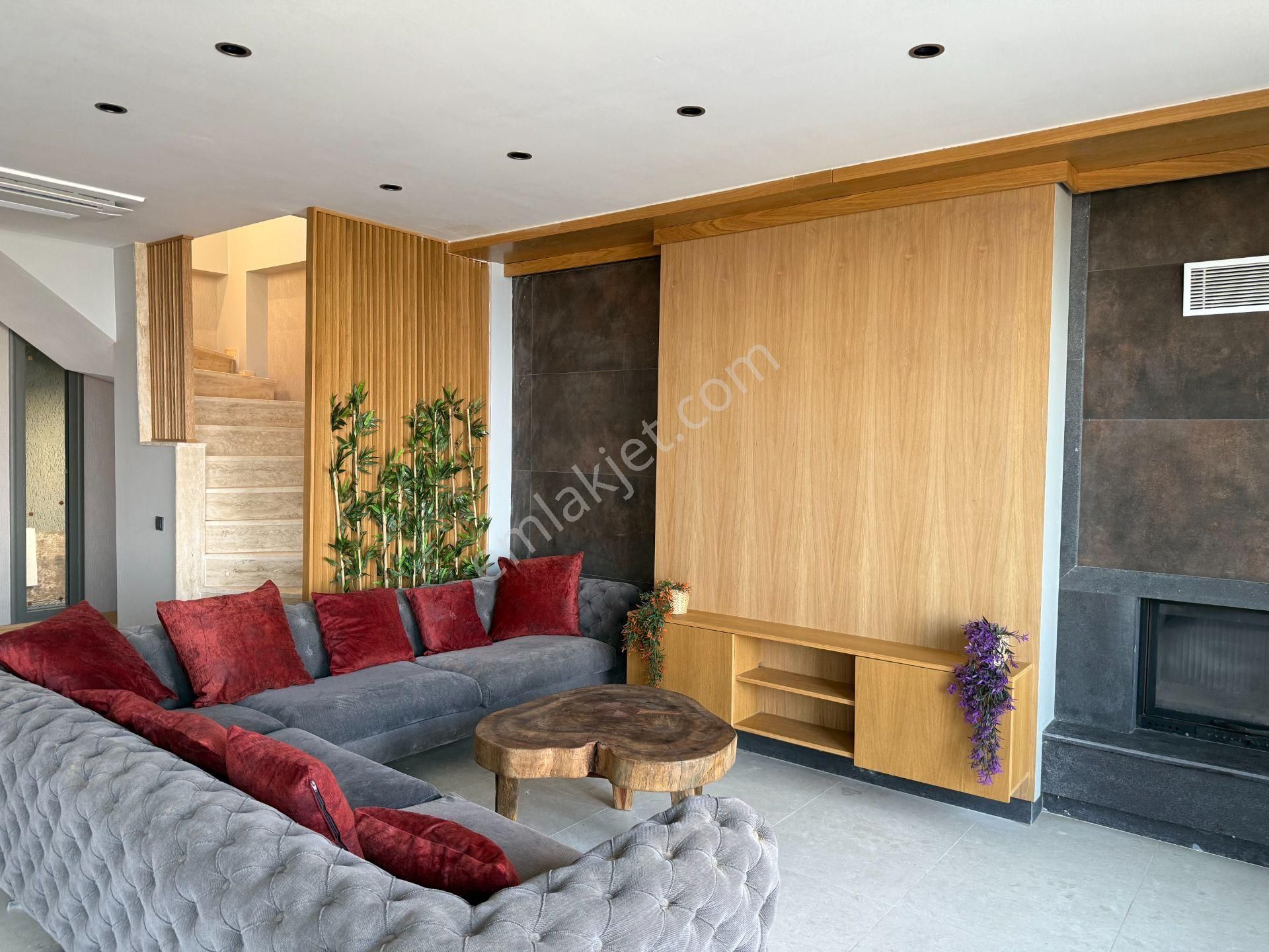 Bağla'da Full Deniz Manzaralı Tam Müstakil Kiralık 3+1 Villa - Görsel 15