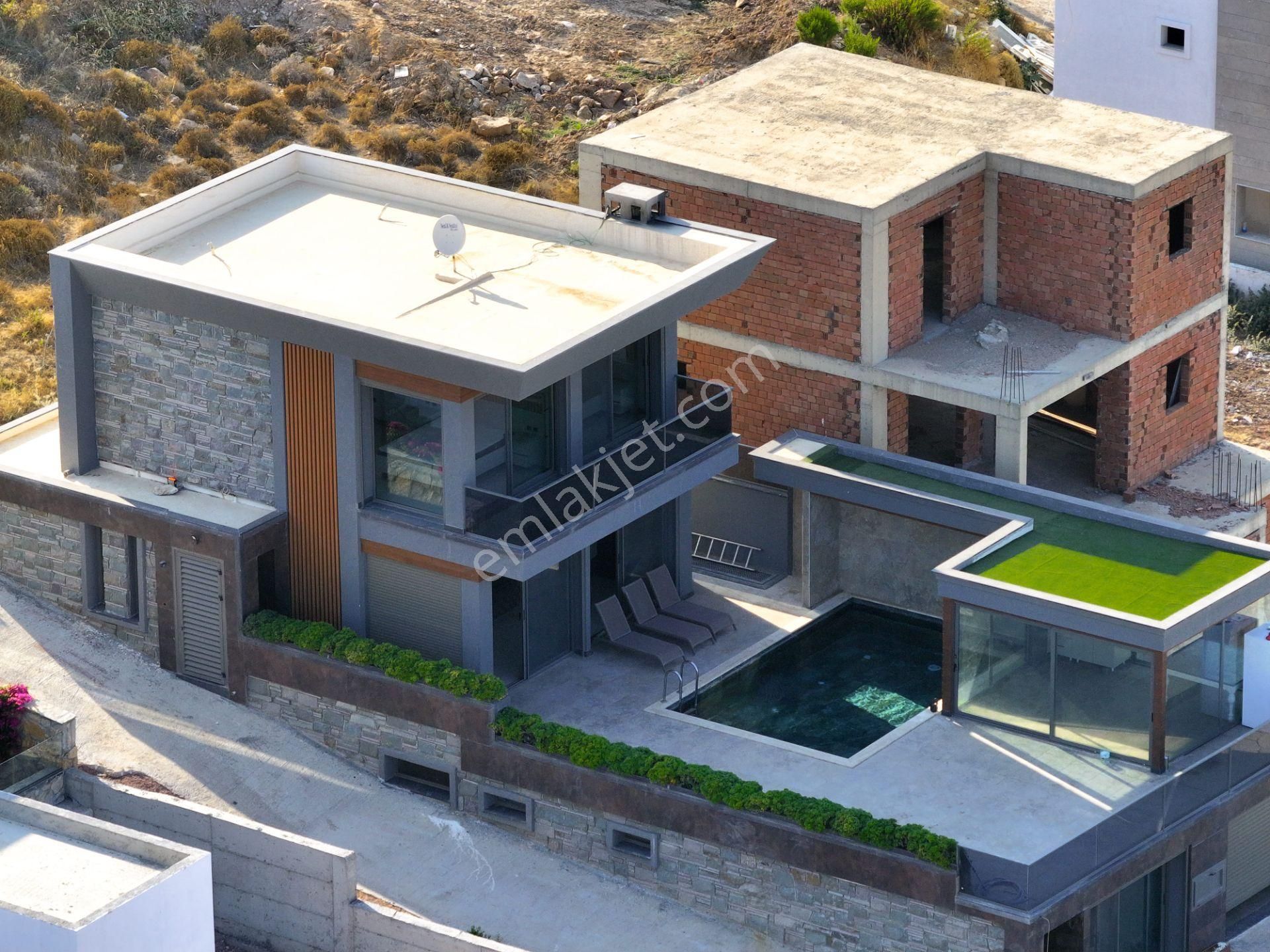 Bağla'da Full Deniz Manzaralı Tam Müstakil Kiralık 3+1 Villa - Görsel 9