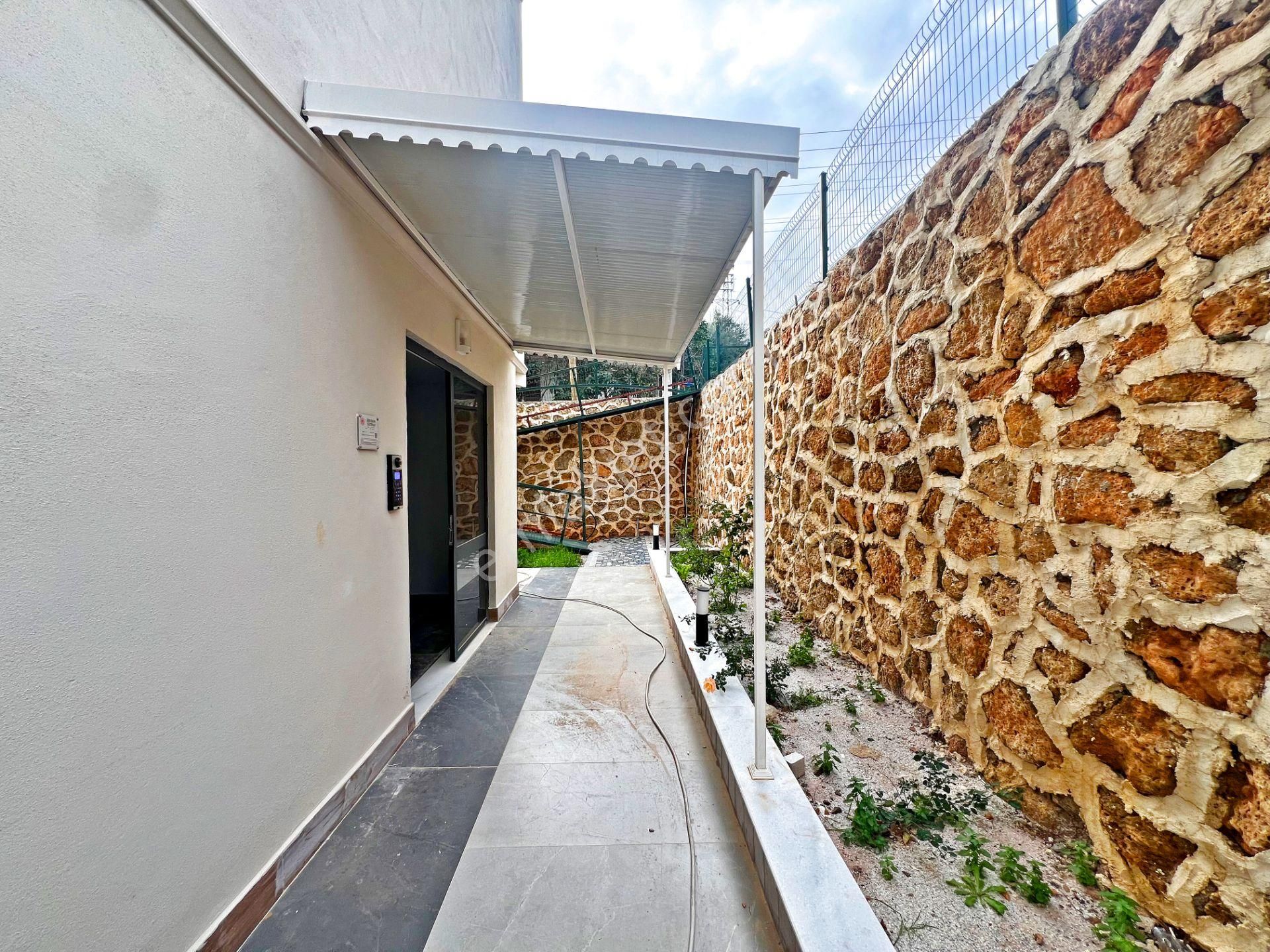 Alanya Çıplaklıda Kiralık 2+1 Site İçi Havuzlu Sıfır Daire - Görsel 32