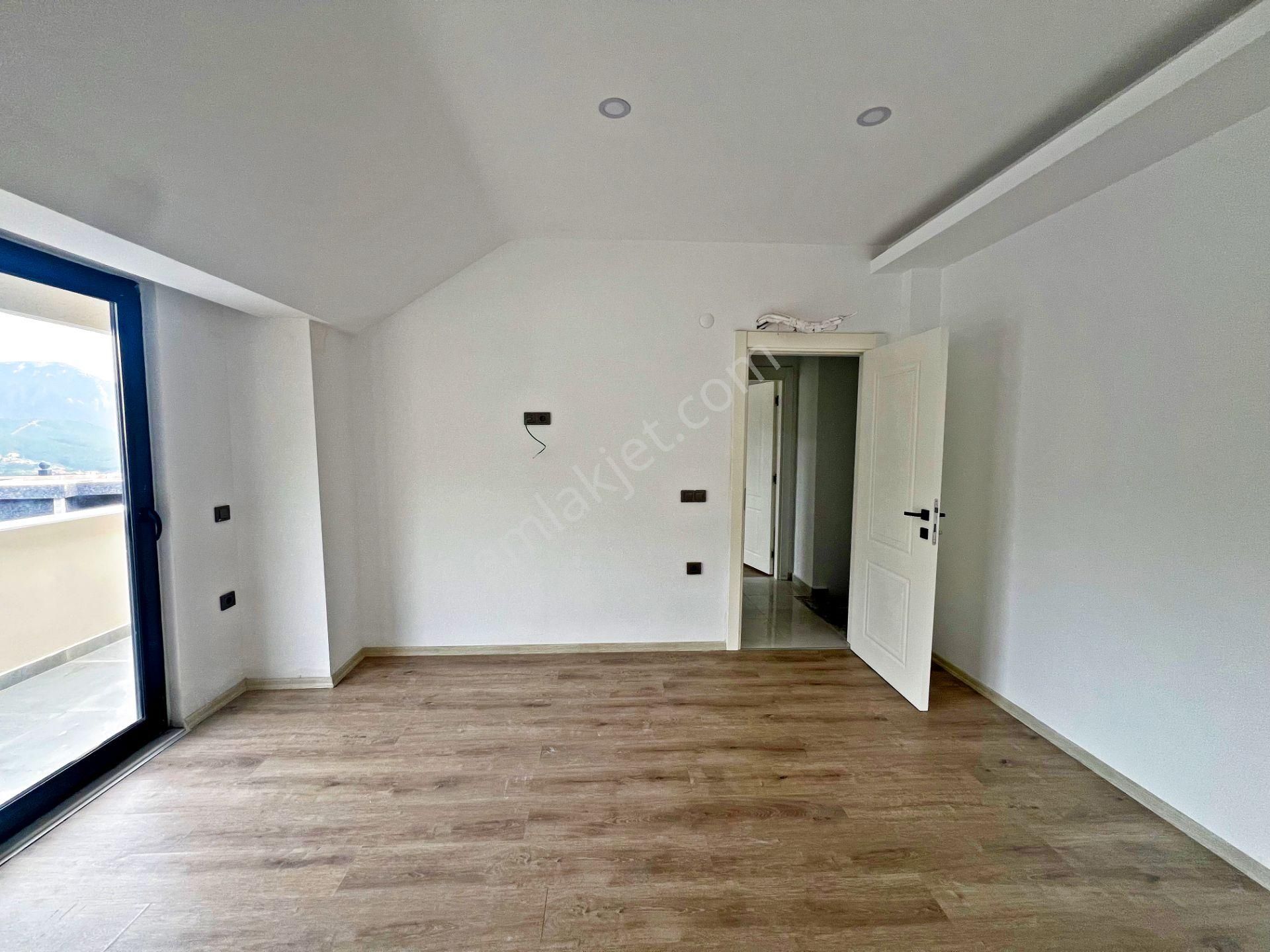 Alanya Çıplaklıda Kiralık 2+1 Site İçi Havuzlu Sıfır Daire - Görsel 21